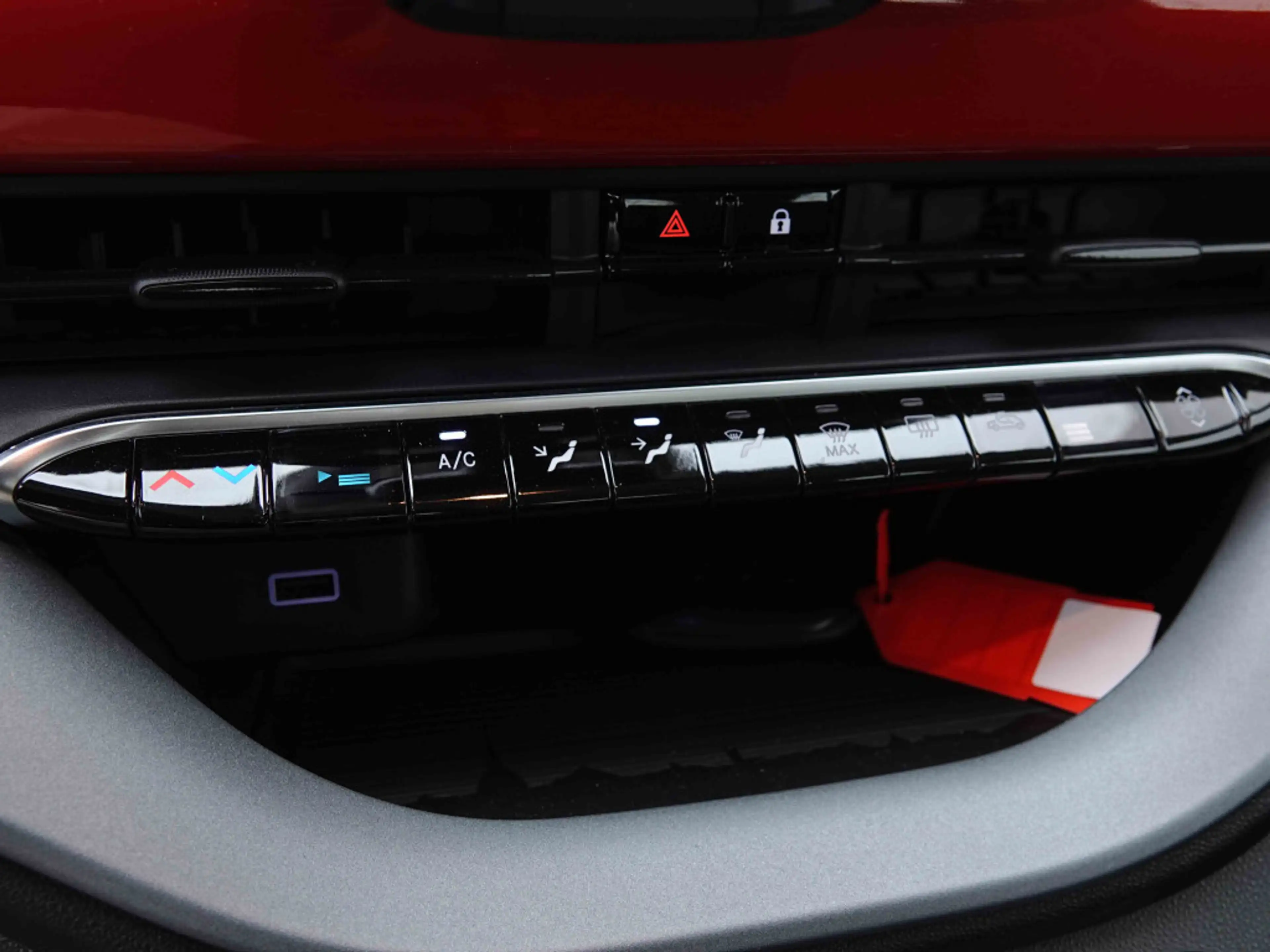 Fiat 500e 23.8 kWh 95 EV AIRCO — photo 10