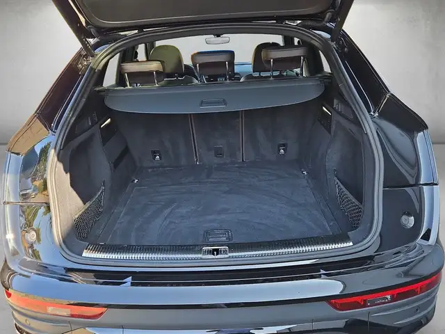 Audi Q5 view 5