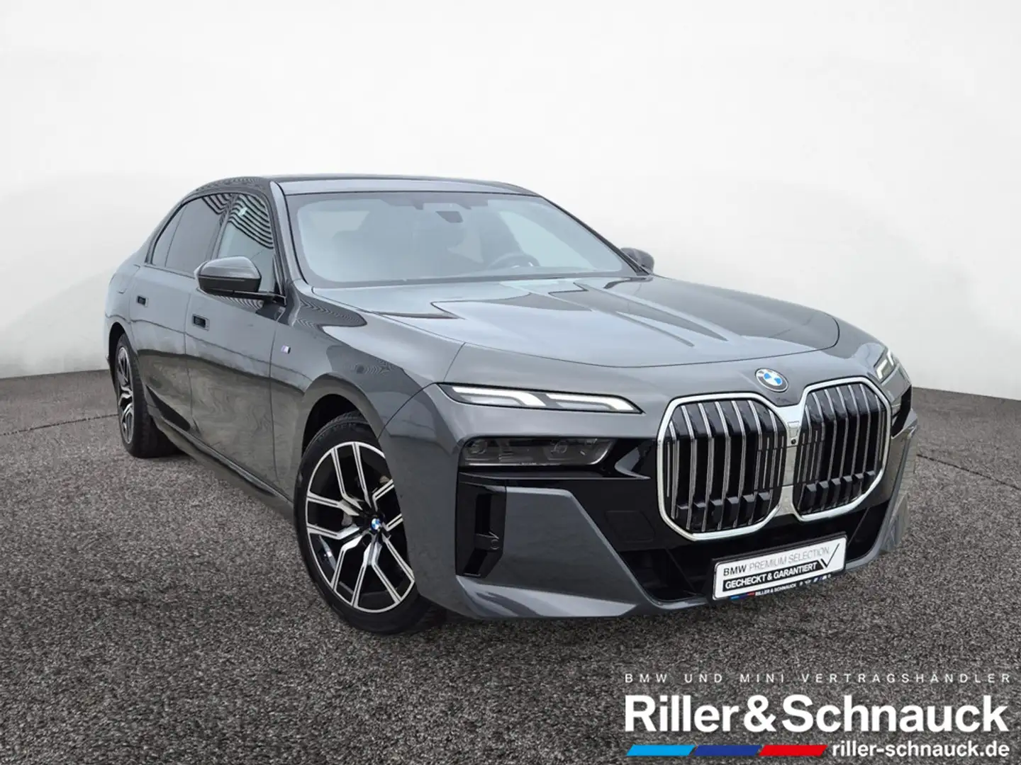 BMW 740 d xDrive M Sport SITZBELÜFTUNG+PANO+ACC+B Grau - 2