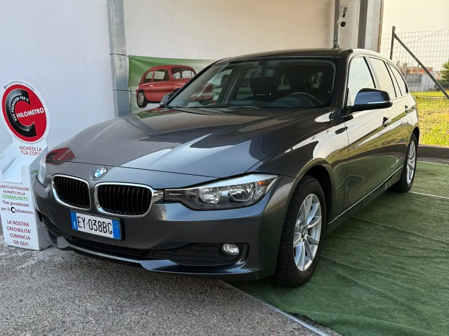 BMW 318 Serie 3 F31 2012 Touring 318d Touring Sport Grigio - 2