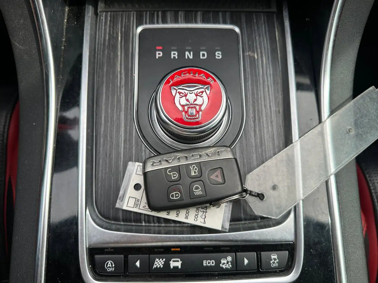 Jaguar XF снимка Jaguar XF