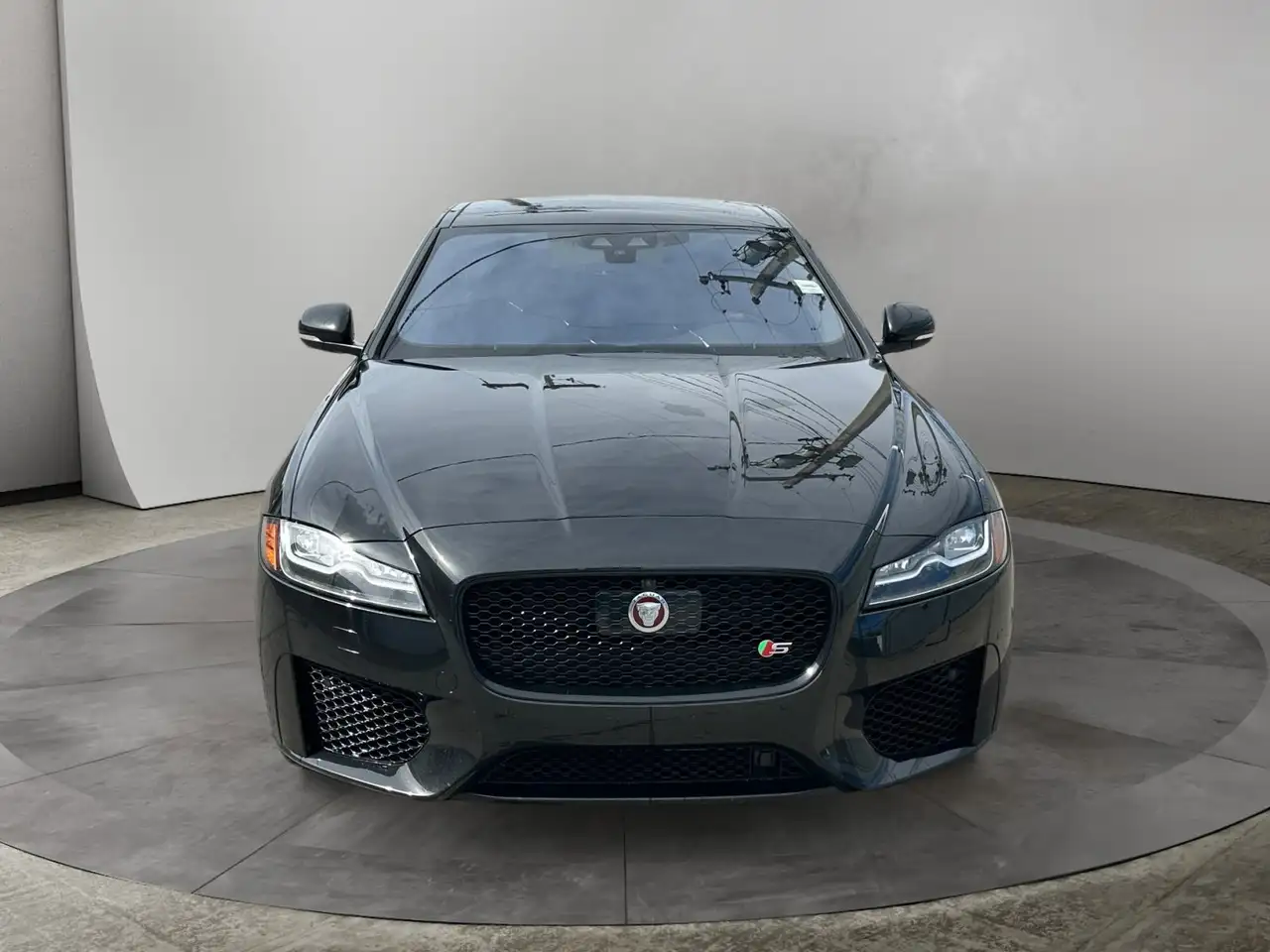 Jaguar XF снимка Jaguar XF