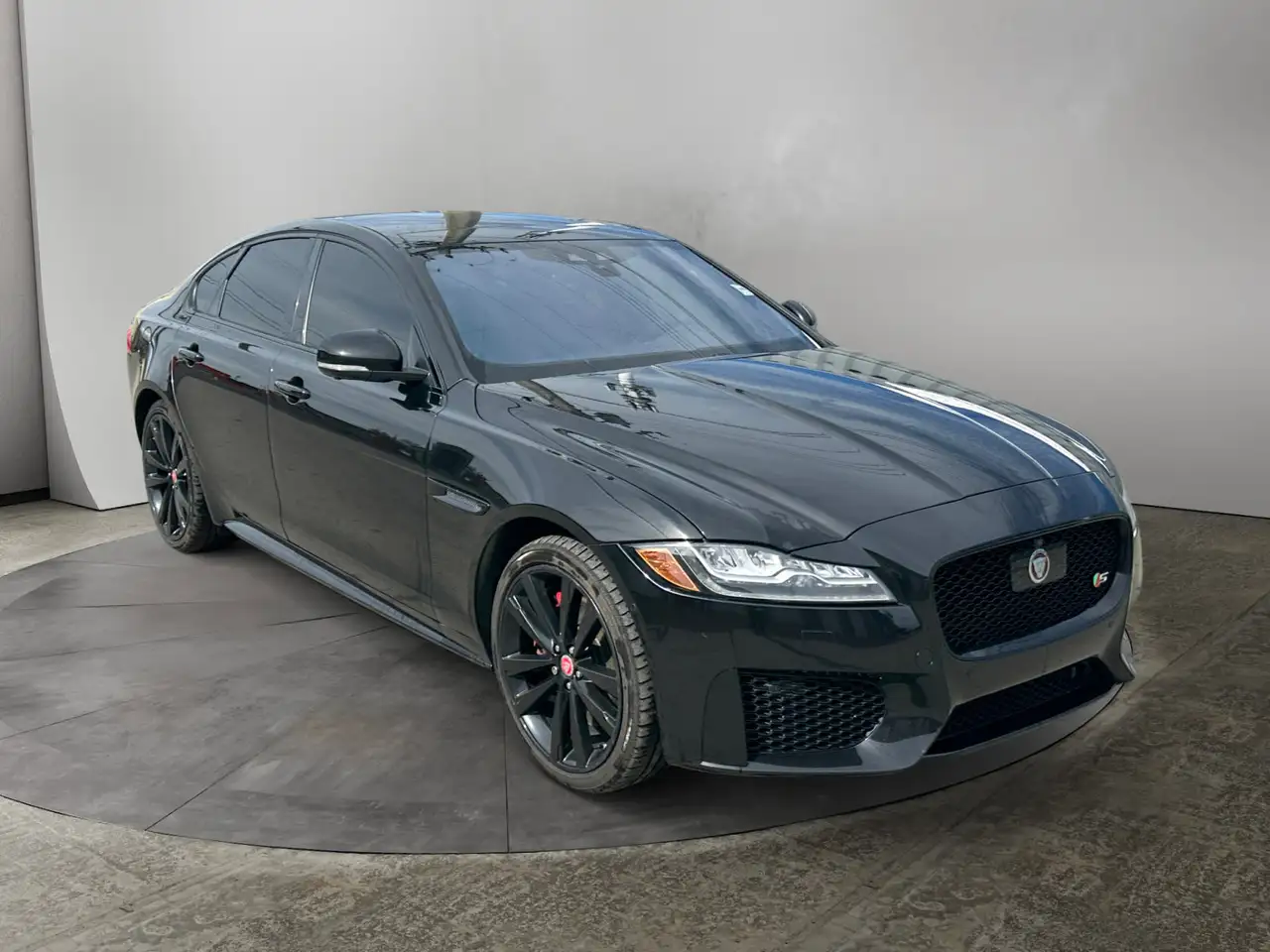 Jaguar XF снимка Jaguar XF