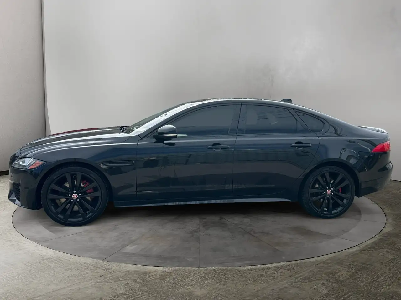 Jaguar XF снимка Jaguar XF