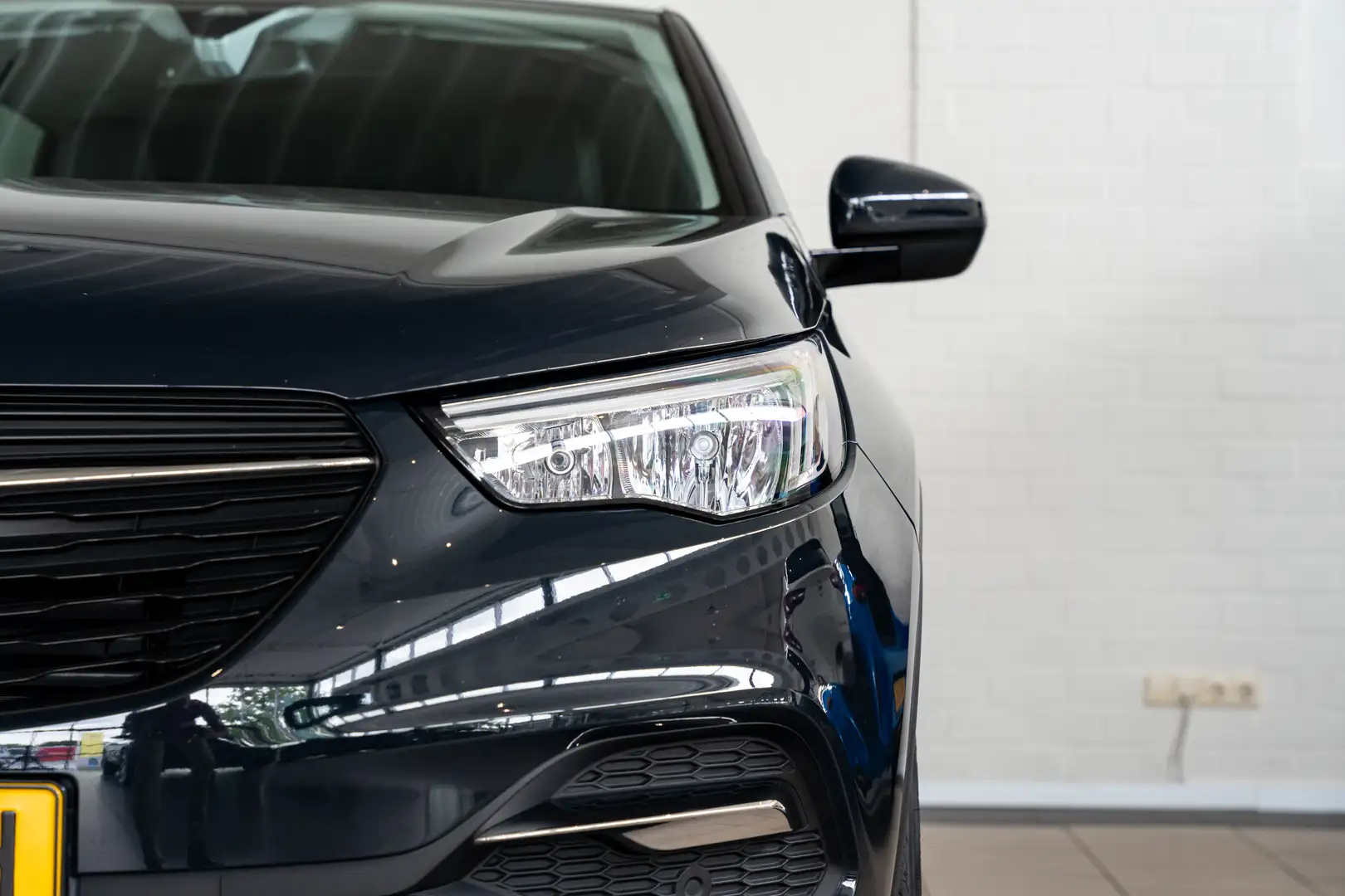 Opel Grandland X 1.2 Turbo 120 Jaar Edition | Trekhaak | Apple Carp Grijs - 2