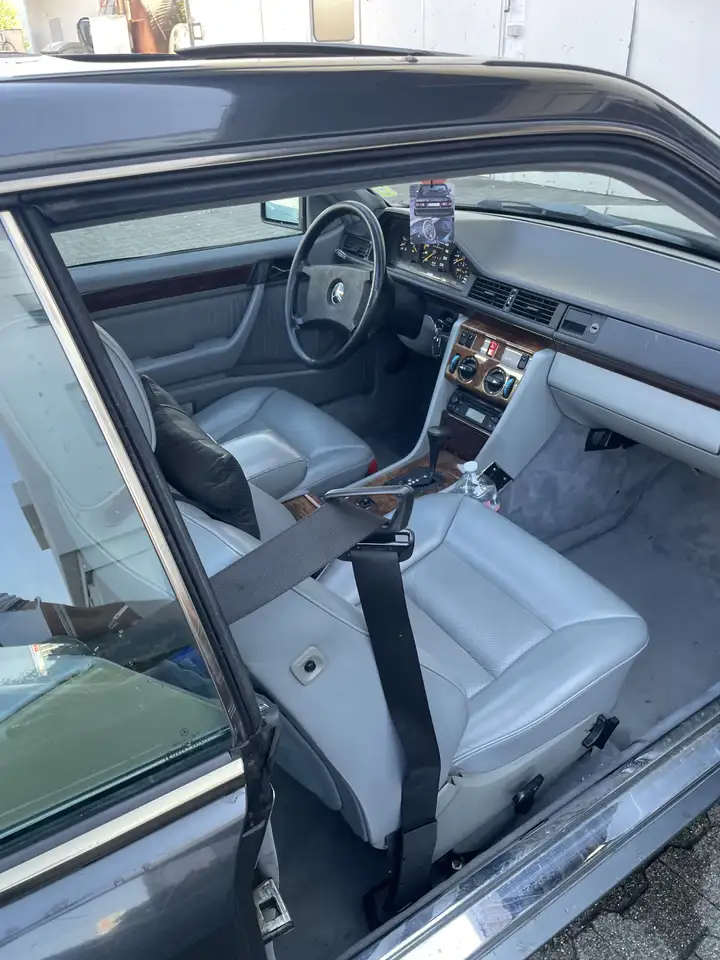 Mercedes-Benz 230 w124 Coupe H-Zullasunng Tüv Neu, foto 6