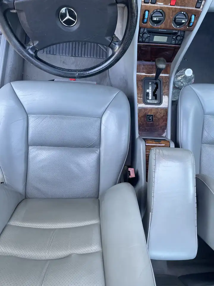 Mercedes-Benz 230 w124 Coupe H-Zullasunng Tüv Neu, foto 5