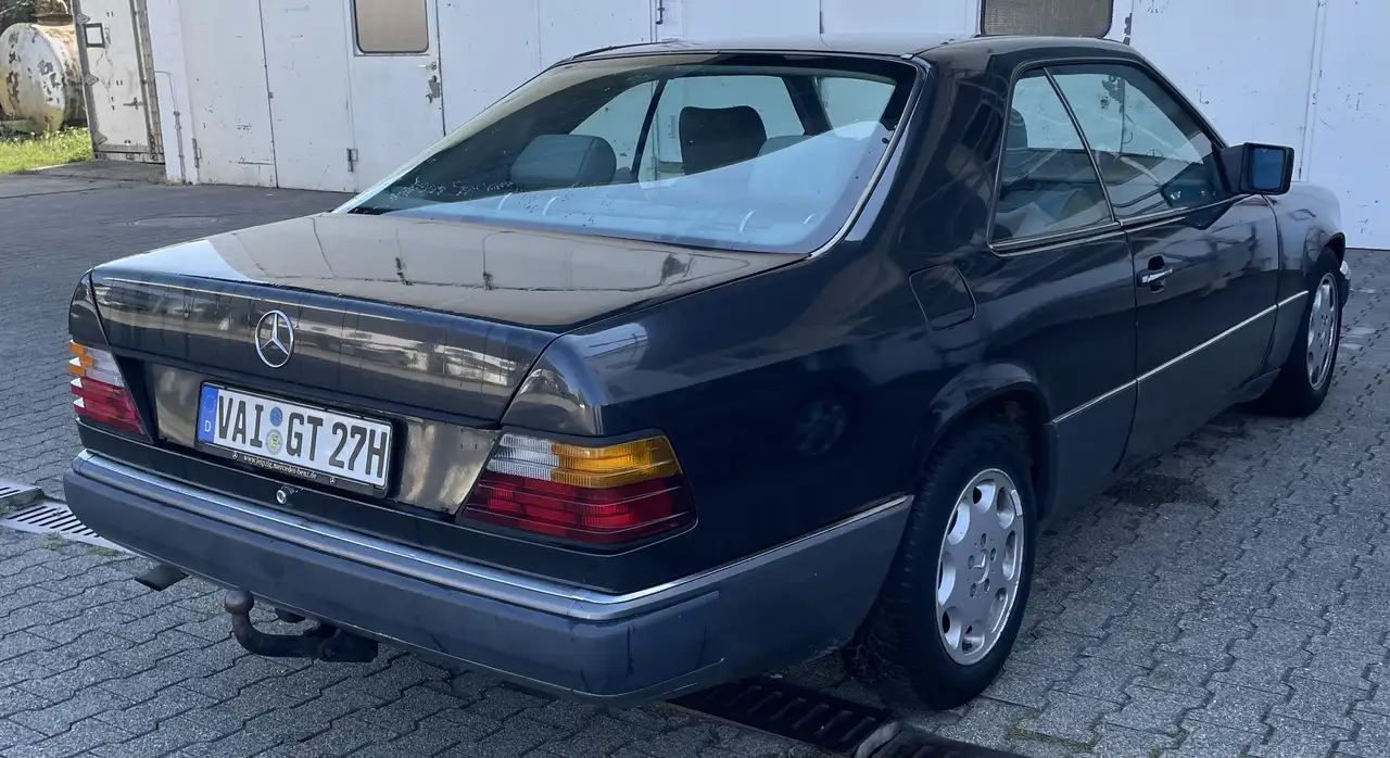 Mercedes-Benz 230 w124 Coupe H-Zullasunng Tüv Neu, foto 3