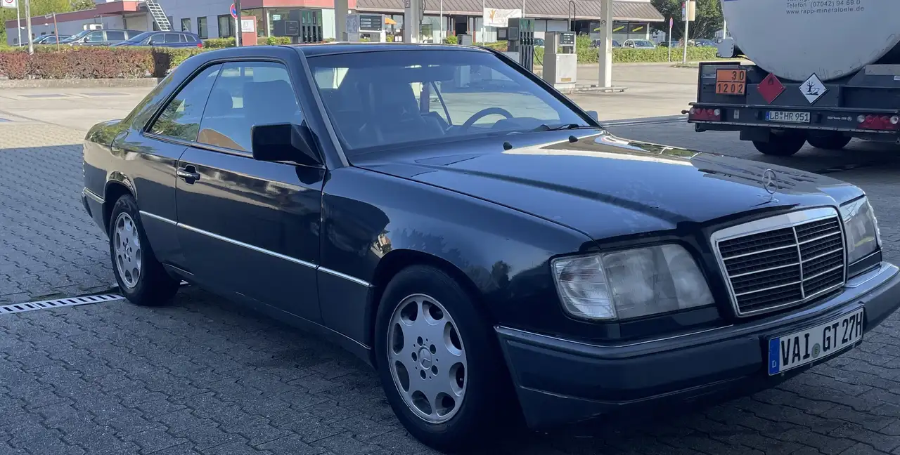Mercedes-Benz 230 w124 Coupe H-Zullasunng Tüv Neu, foto 2