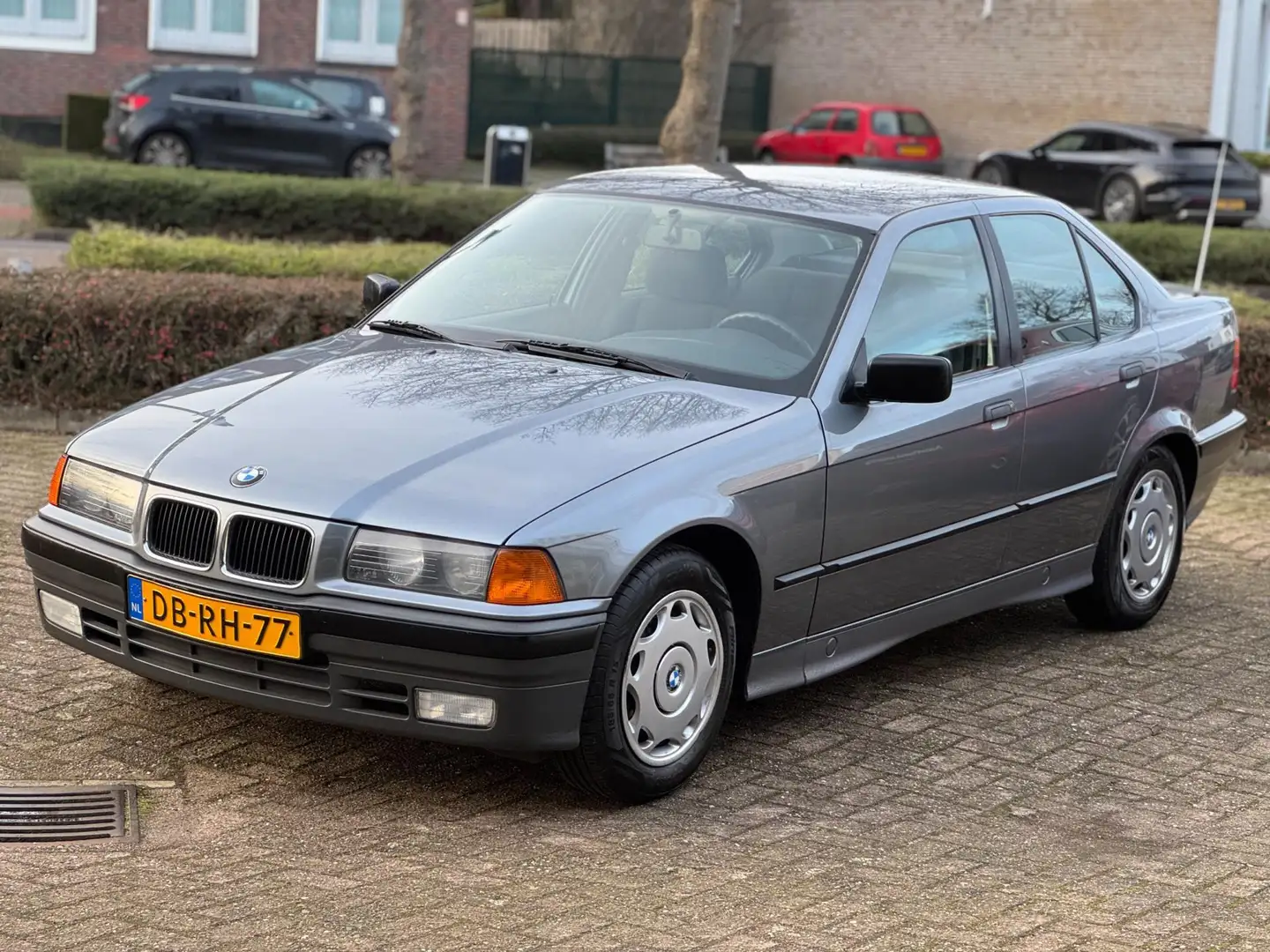 BMW 316 3-serie 316i|1e eigenaar|First Owner|Nieuwstaat|Ne Šedá - 1
