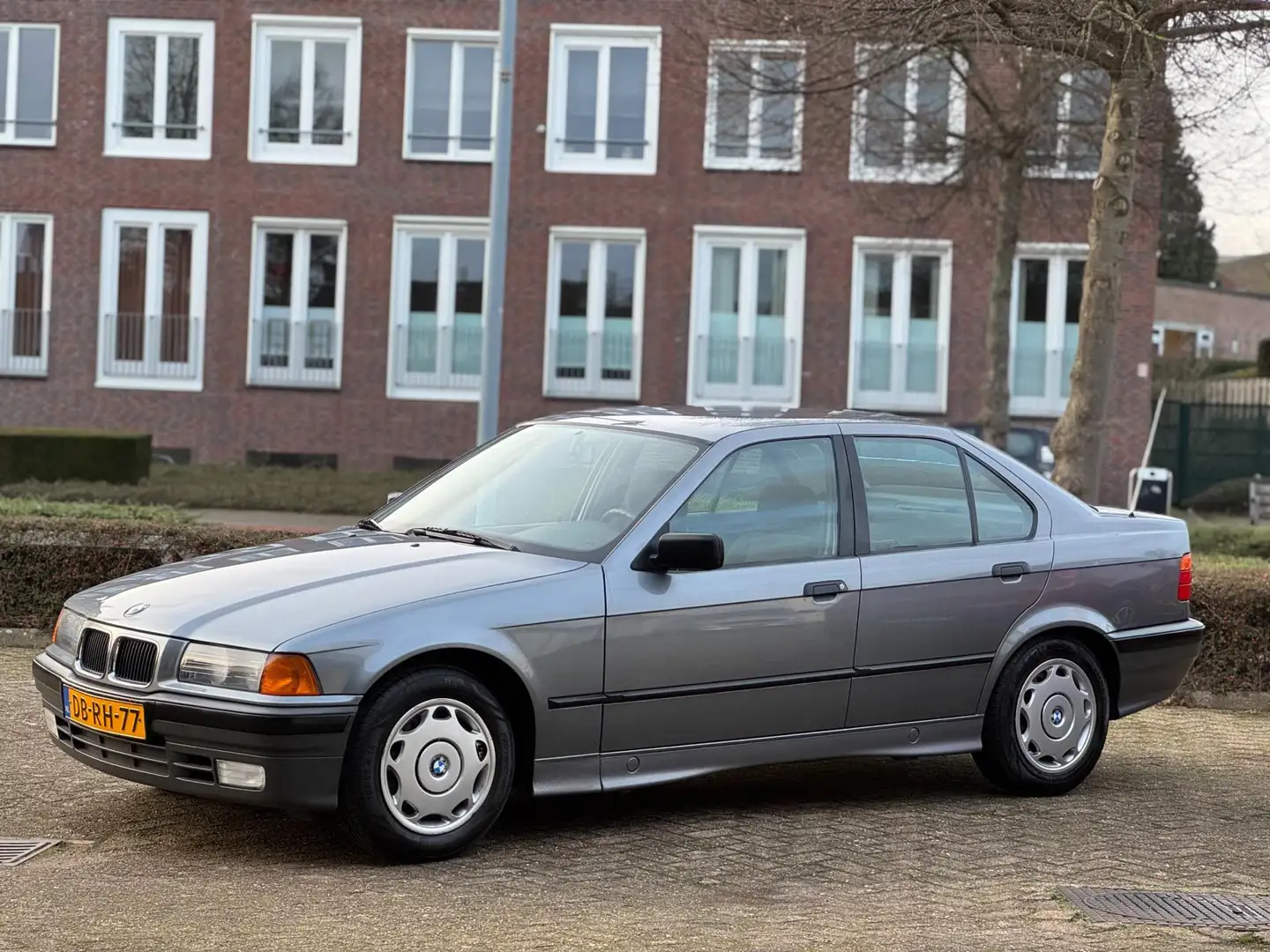 BMW 316 3-serie 316i|1e eigenaar|First Owner|Nieuwstaat|Ne Šedá - 2
