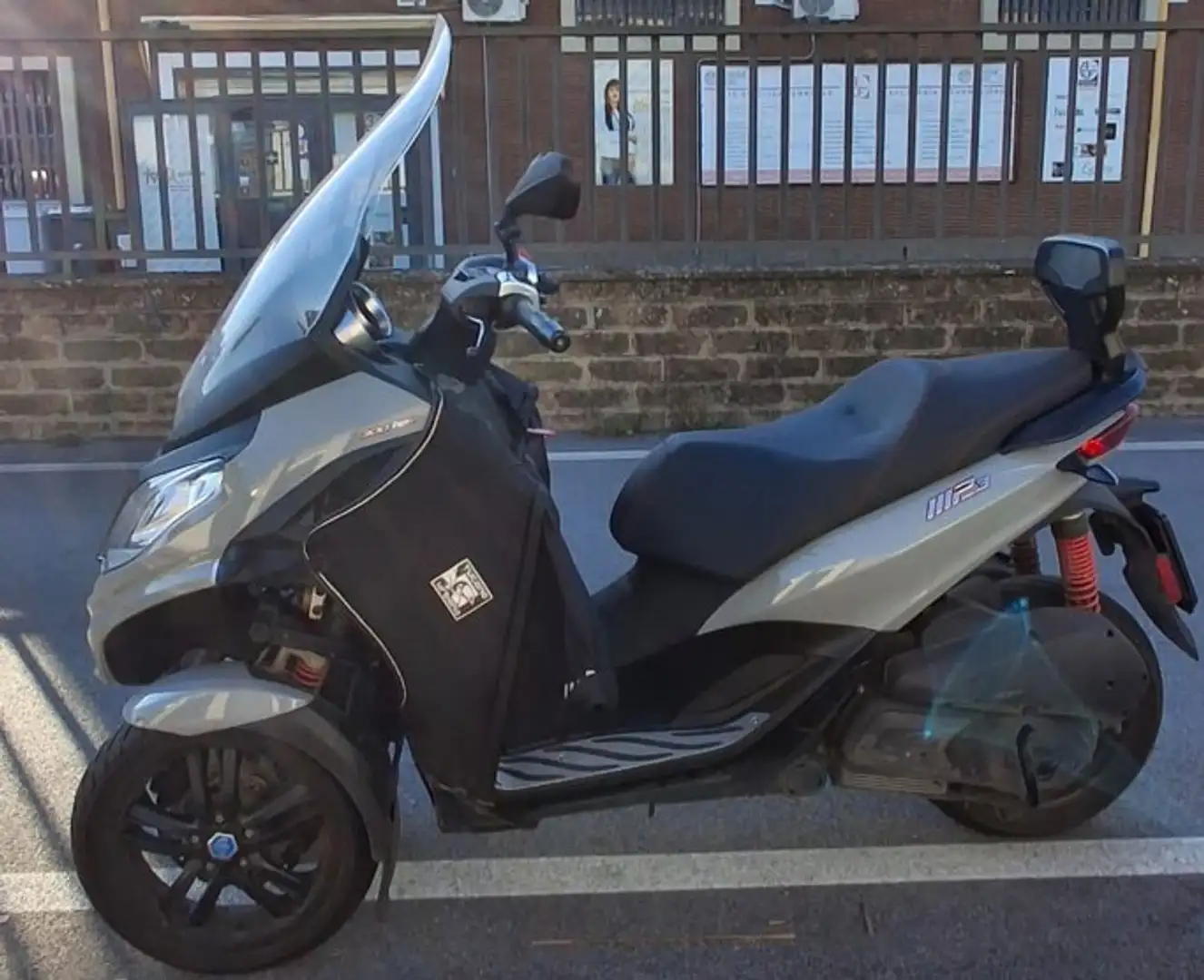 Piaggio MP3 300 MP3 300 HPE Grigio - 1