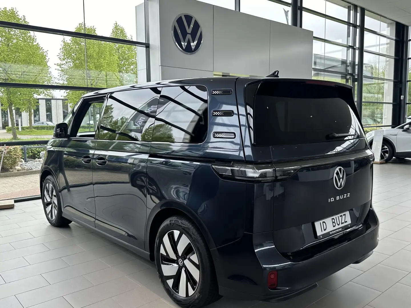 Volkswagen ID. Buzz Pro Advantage 77kWh | Achteruitrijcamera | Navigat - 2