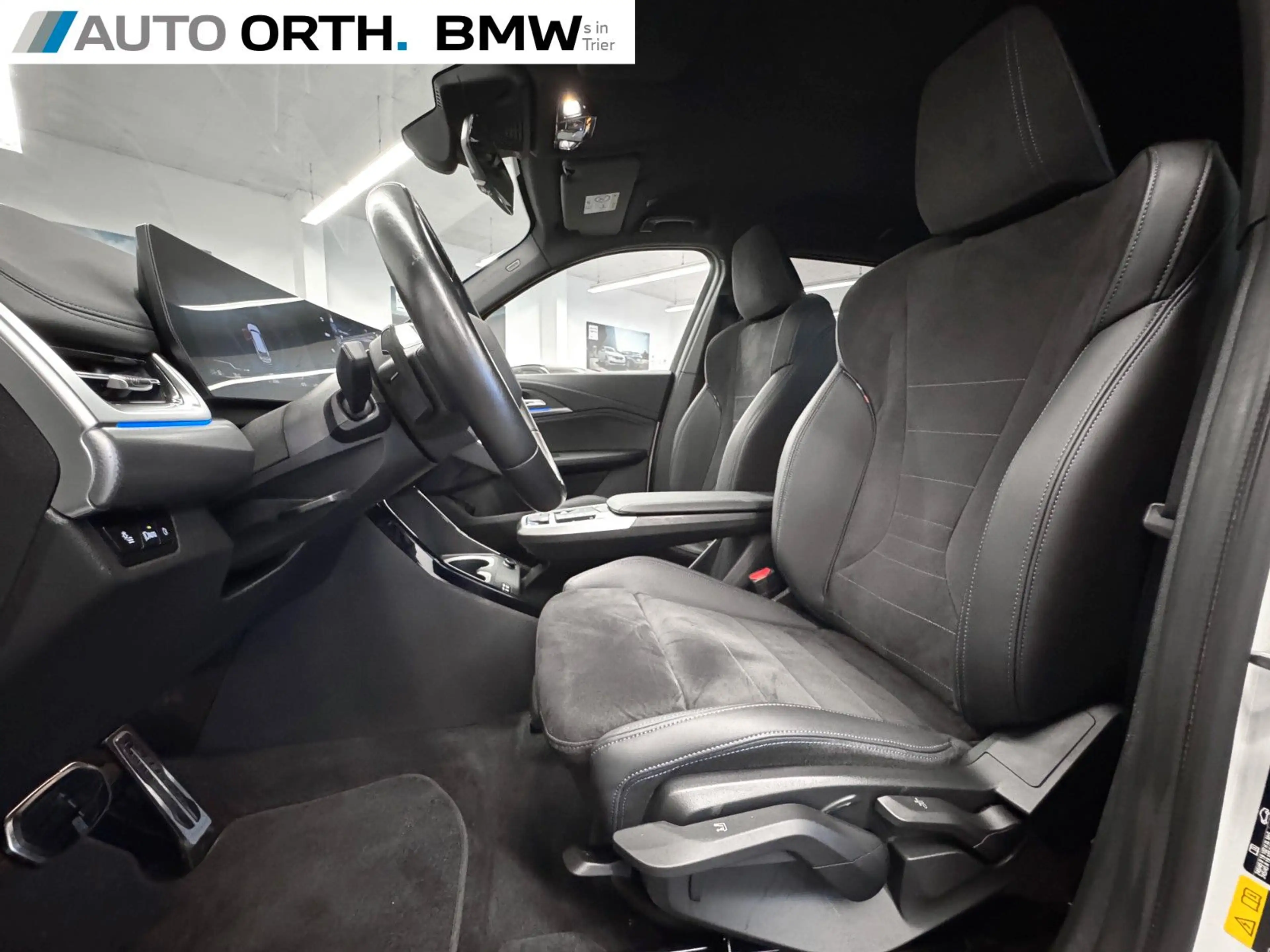 BMW iX1 xDrive30 M-SPORTPAKET ACC DA+ AD.LED AHK h/k — photo 12