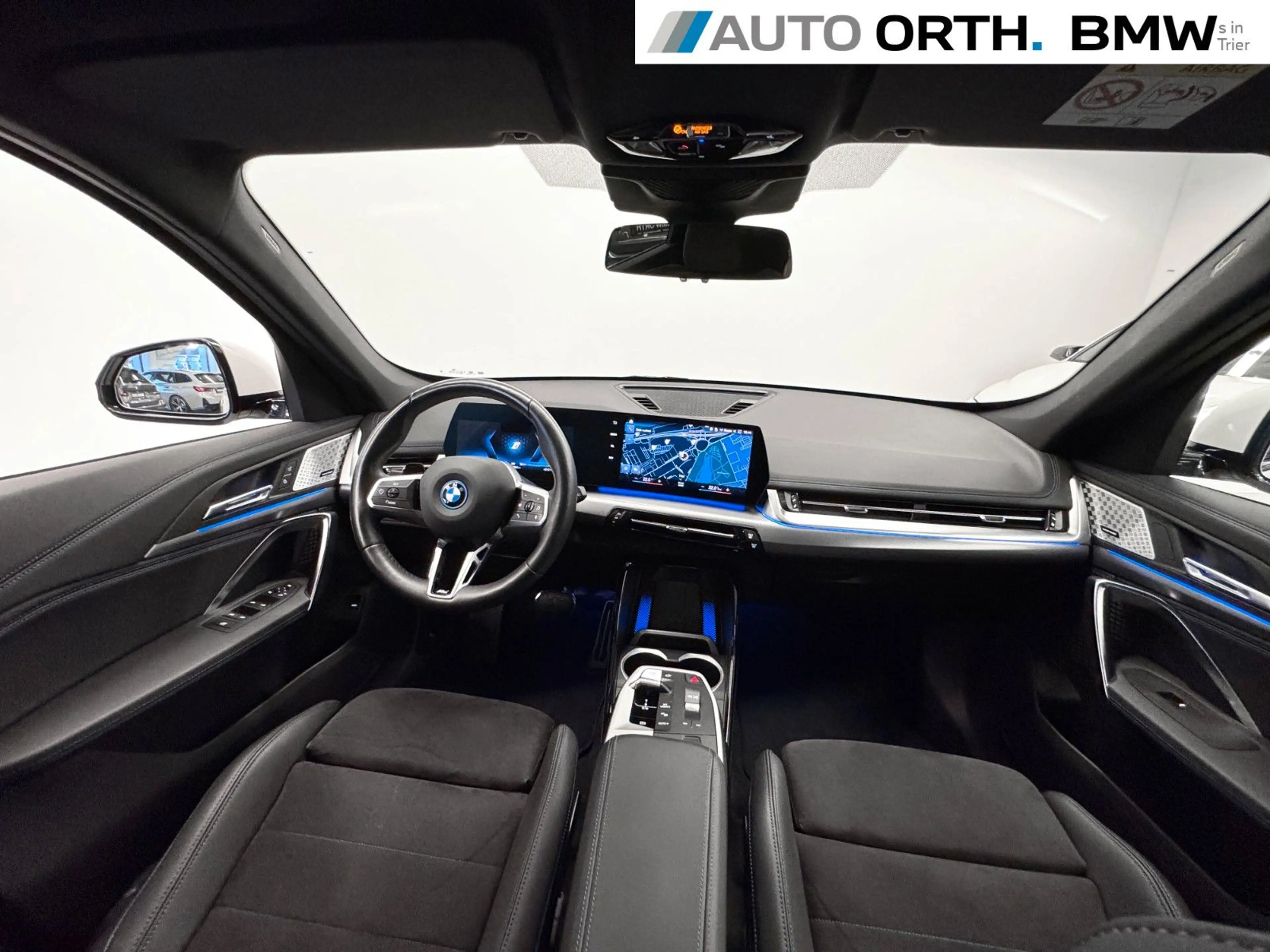 BMW iX1 xDrive30 M-SPORTPAKET ACC DA+ AD.LED AHK h/k — photo 13