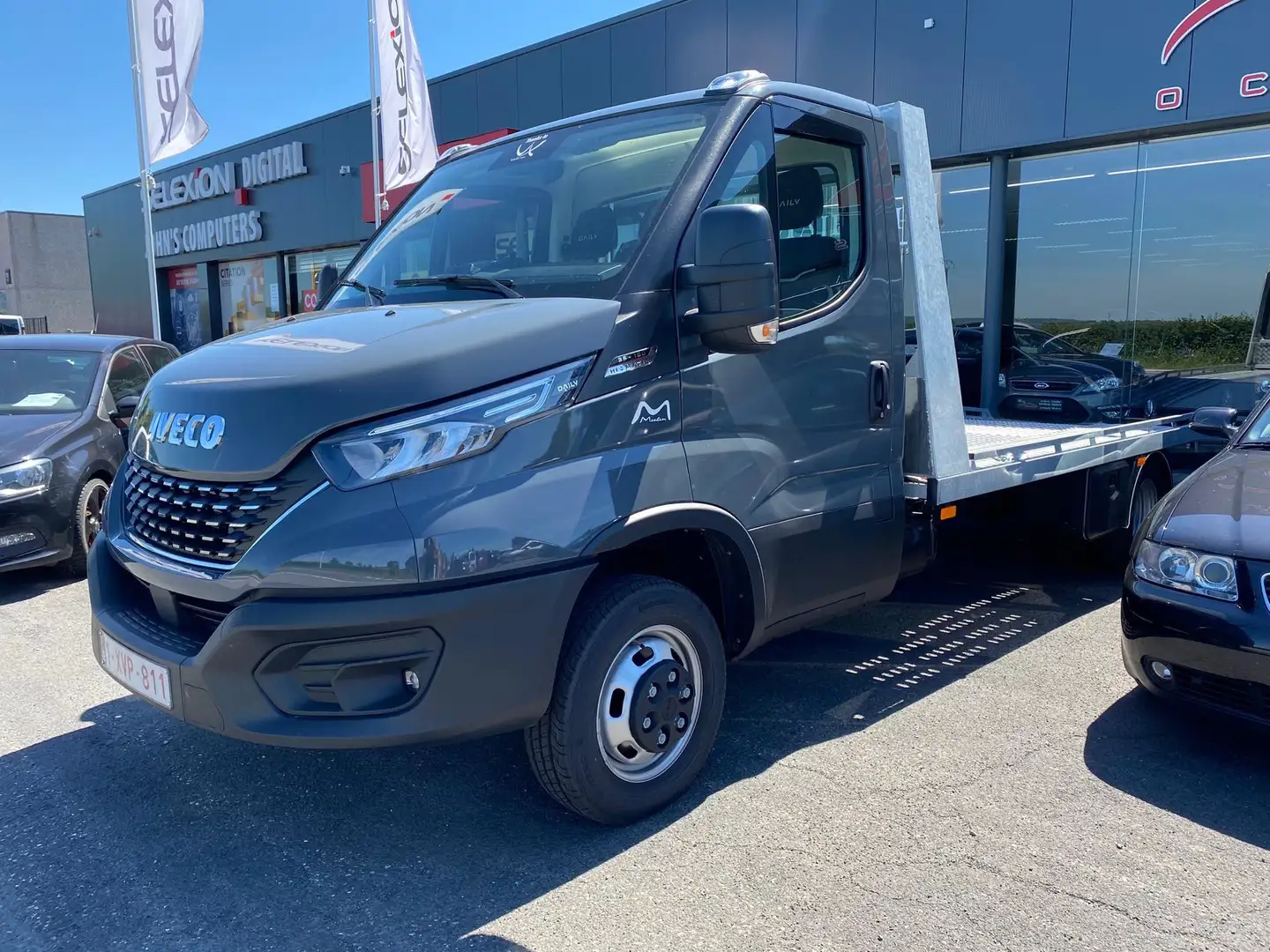 Iveco Daily Dépanneuse 35 S 18P EMP 4100  HI MATIC Gris - 2