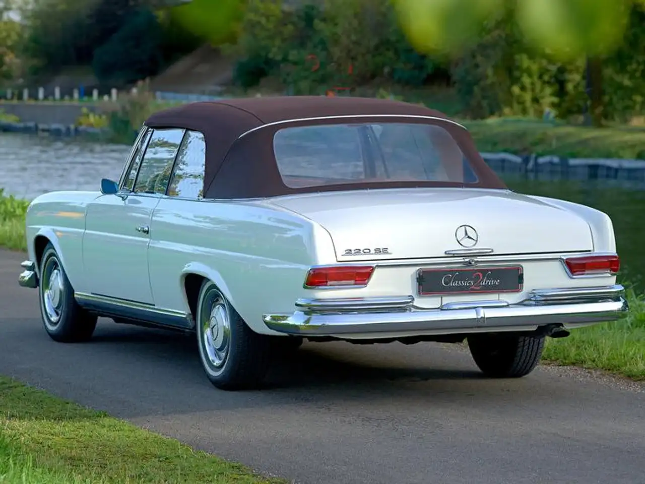 Mercedes-Benz 220 SEB Cabriolet // seit 60 Jahren in einer Familie!, foto 3