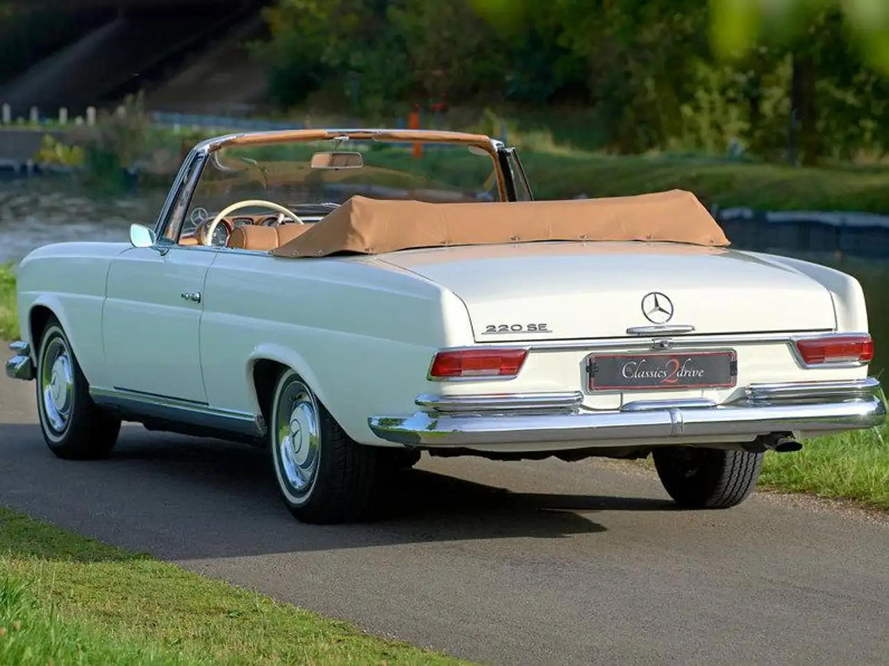 Mercedes-Benz 220 SEB Cabriolet // seit 60 Jahren in einer Familie!, foto 7