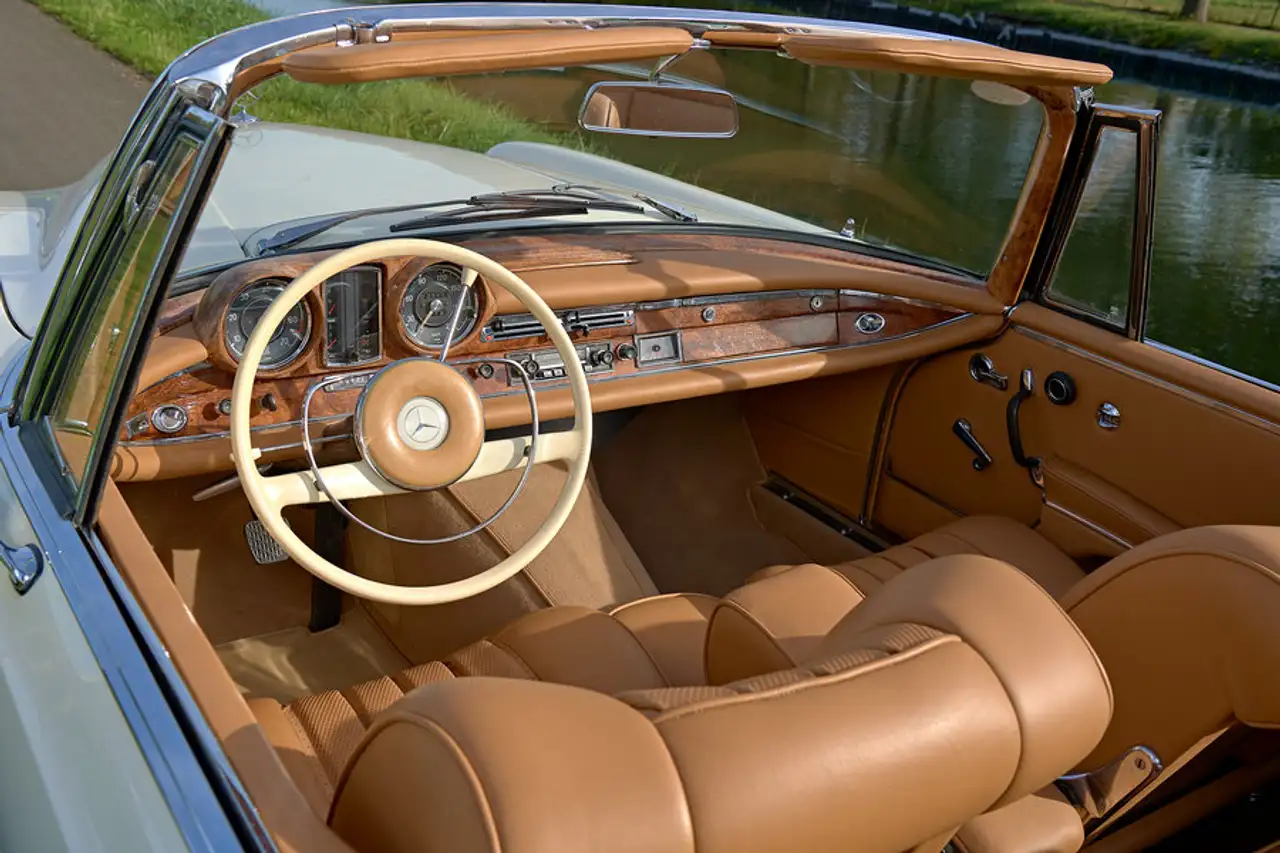 Mercedes-Benz 220 SEB Cabriolet // seit 60 Jahren in einer Familie!, foto 12