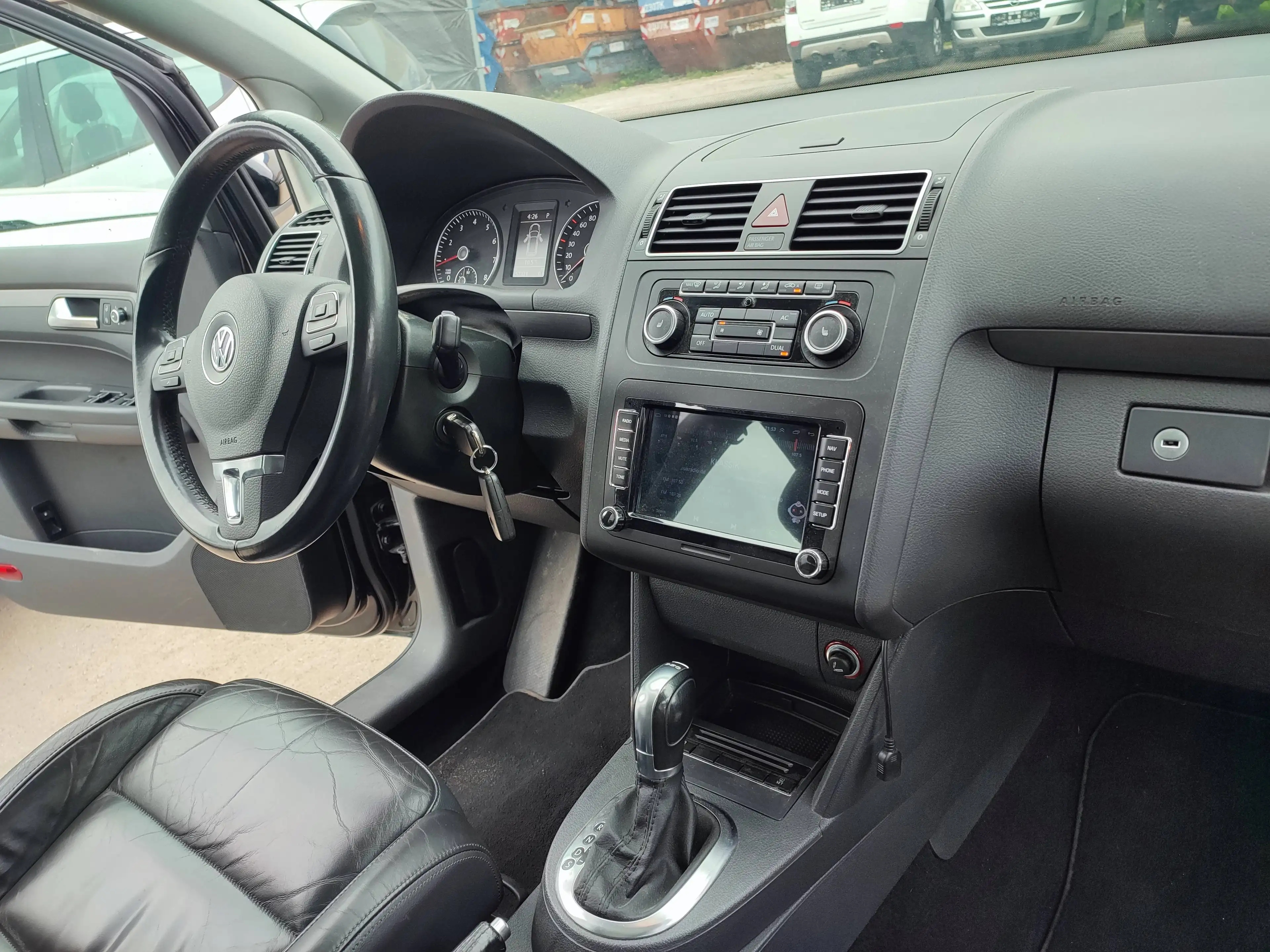 Volkswagen Cross Touran CrossTouran 1.4 TSI/ Automatik/TÜV NEU/GARANTIE/LEDER/PANORAMA — photo 18