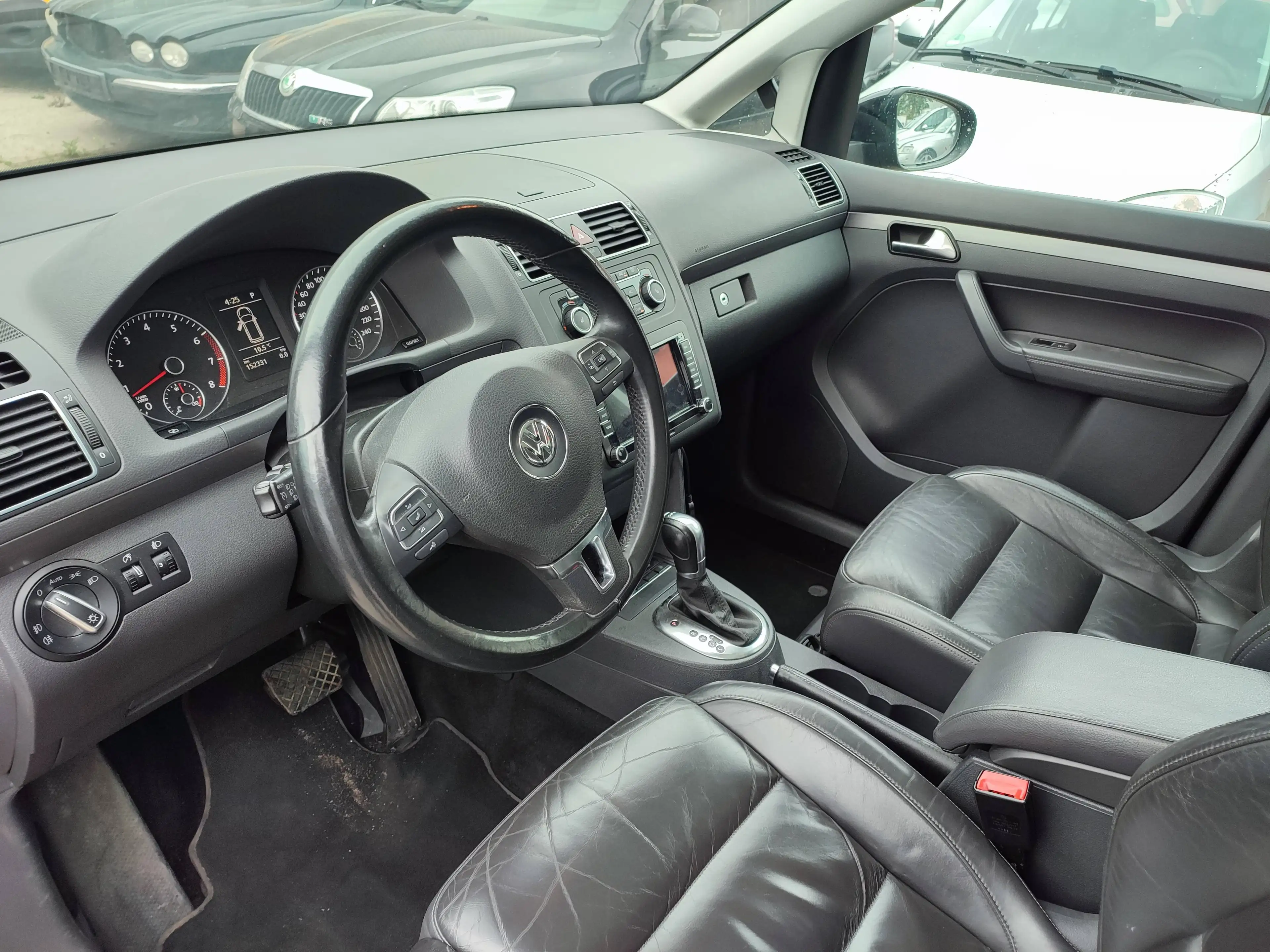 Volkswagen Cross Touran CrossTouran 1.4 TSI/ Automatik/TÜV NEU/GARANTIE/LEDER/PANORAMA — photo 11