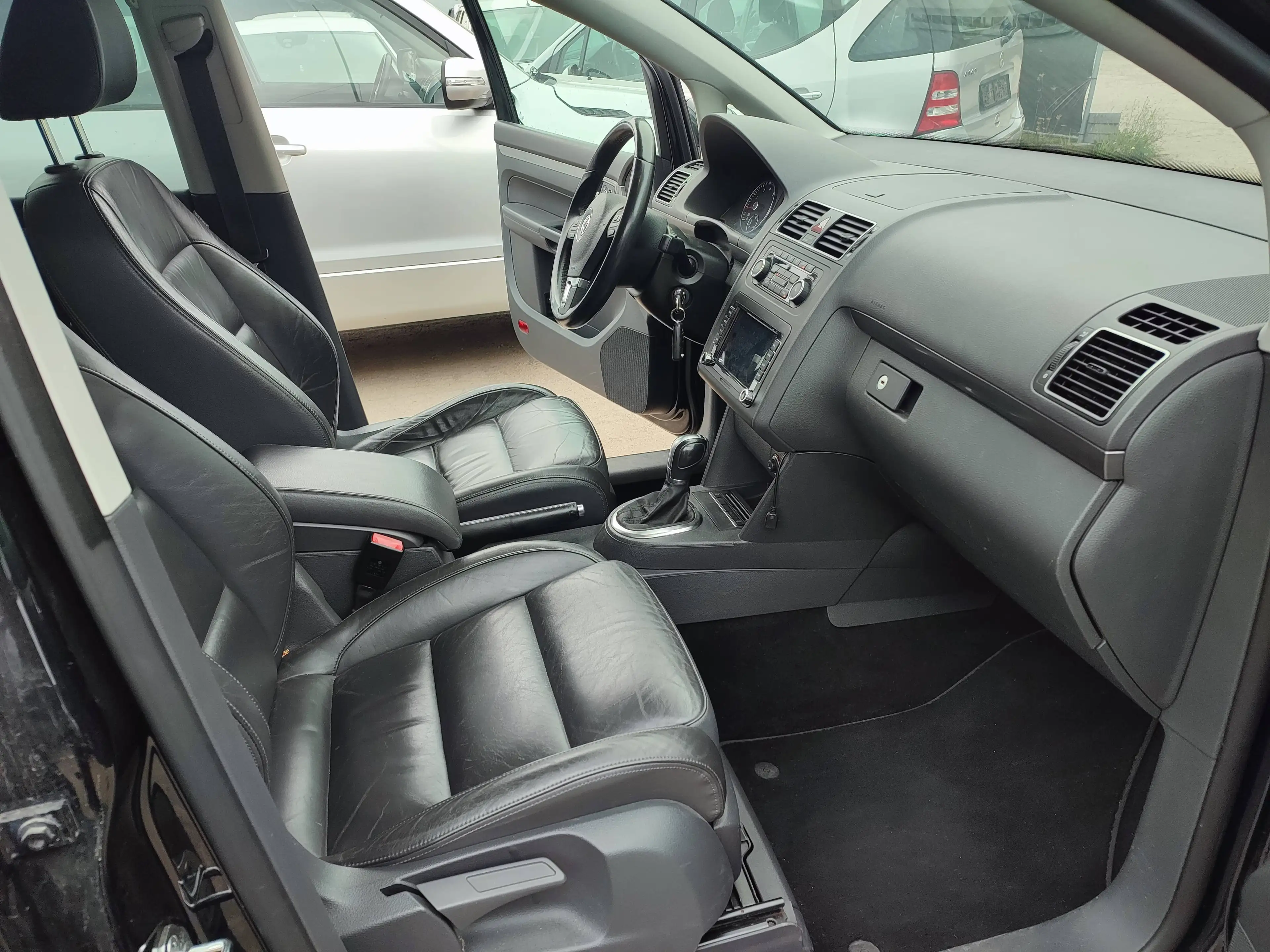 Volkswagen Cross Touran CrossTouran 1.4 TSI/ Automatik/TÜV NEU/GARANTIE/LEDER/PANORAMA — photo 17