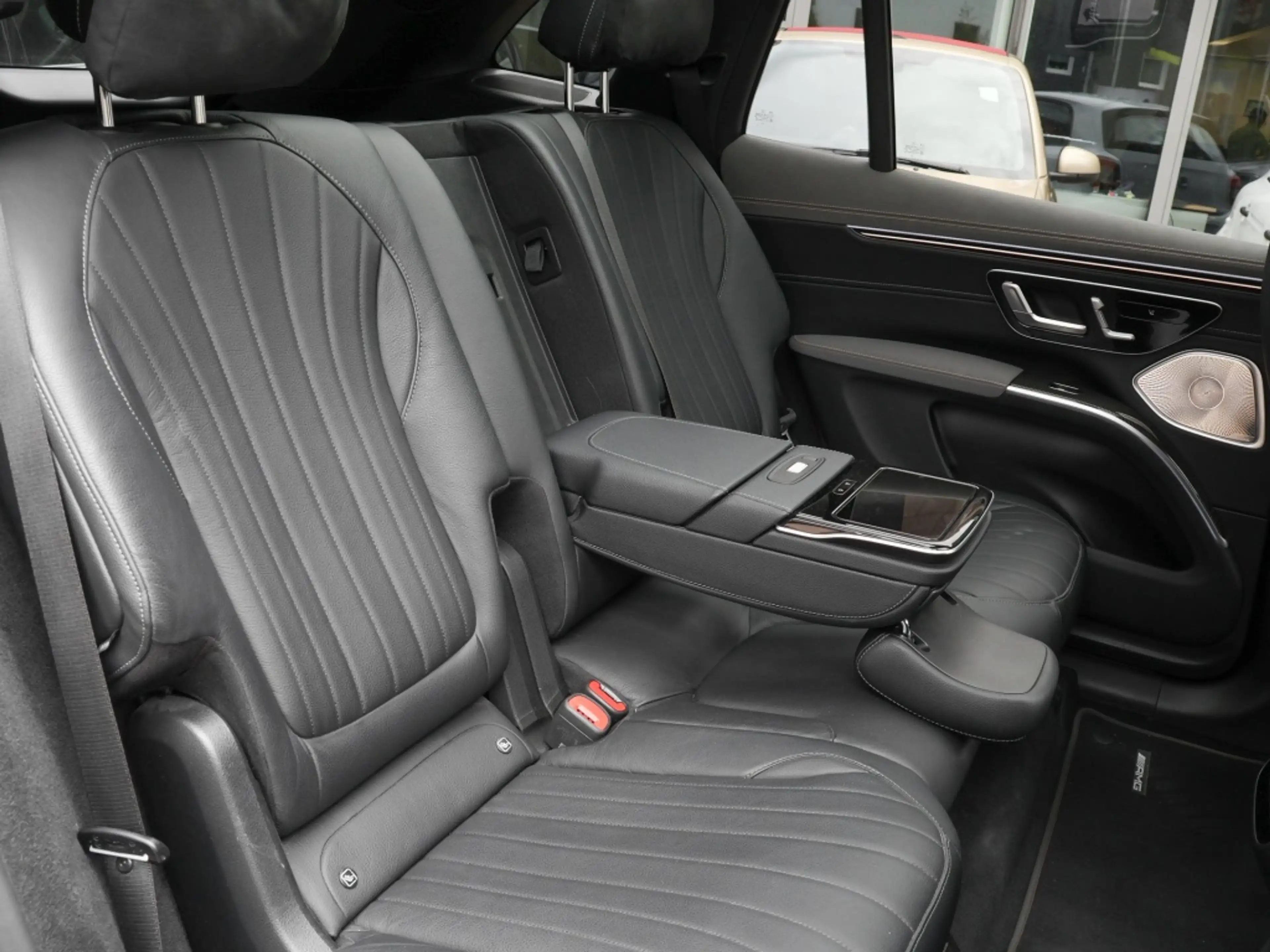 Mercedes-Benz EQS SUV EQS 580 4M SUV AMG-Sport/Pano/Hyper/Airm/HAL/HUD — photo 7