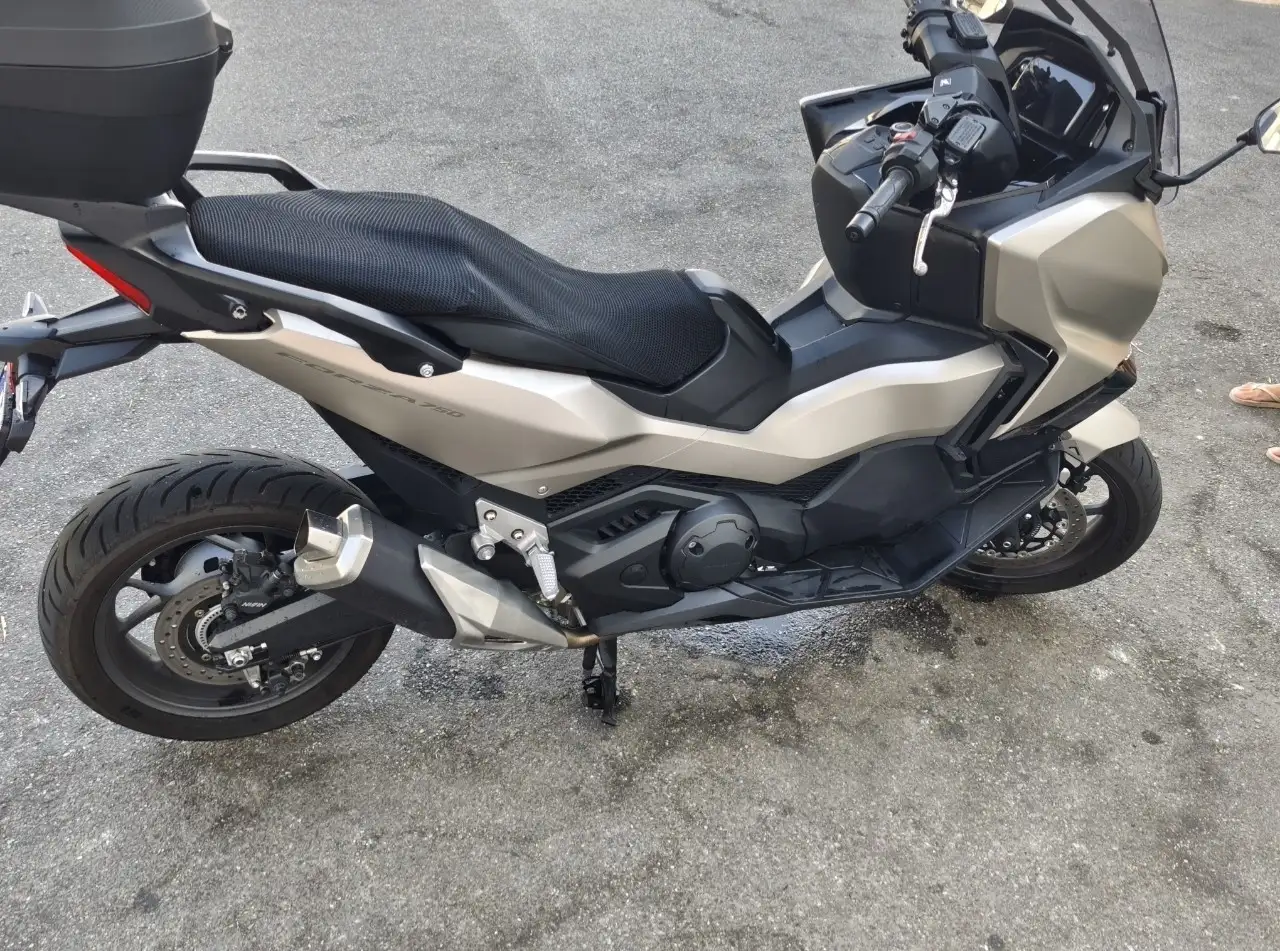 Honda Forza 750
