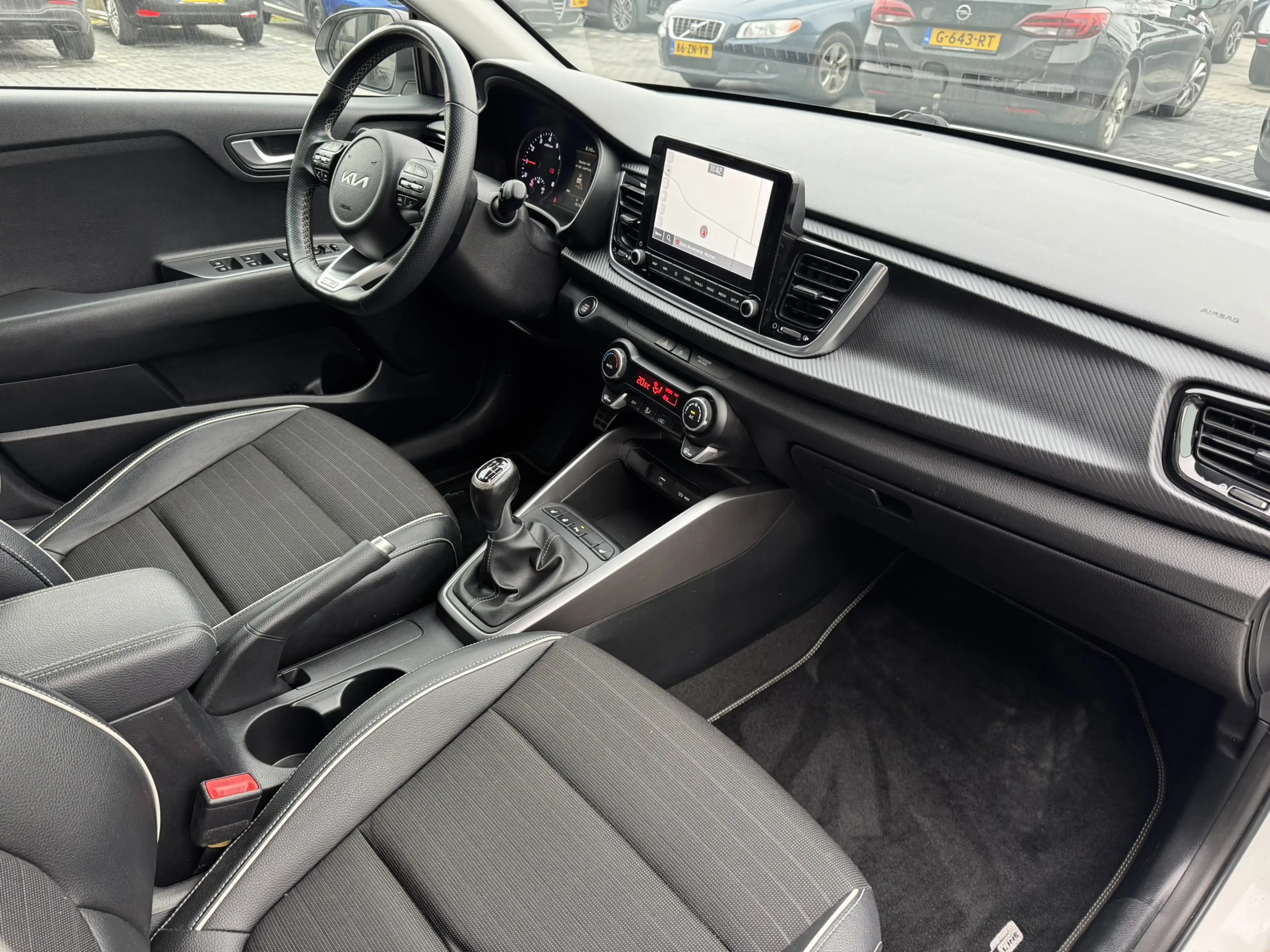 Kia Rio 1.0 T-GDI GT-Line Camera / Carplay — photo 11