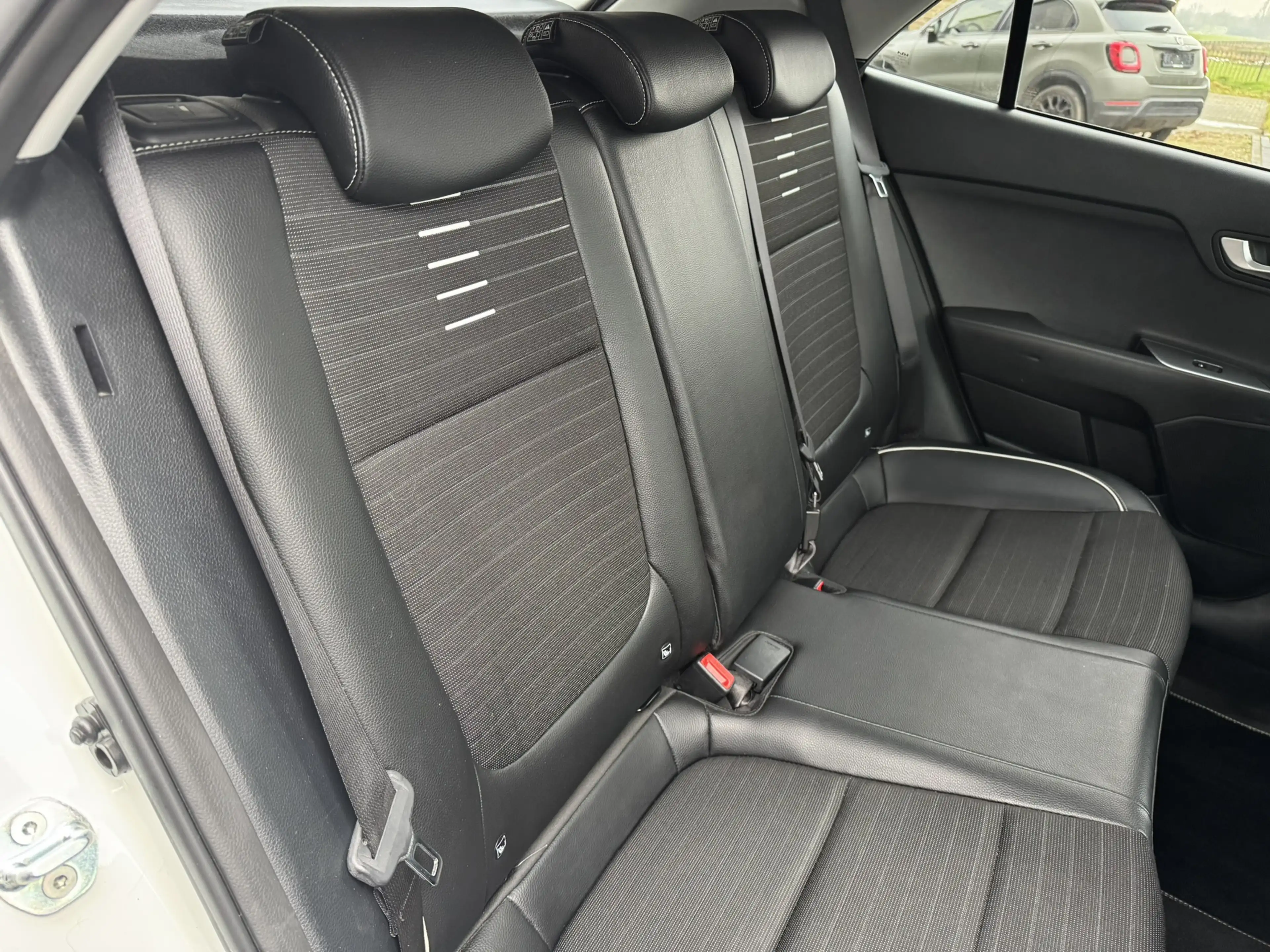 Kia Rio 1.0 T-GDI GT-Line Camera / Carplay — photo 16