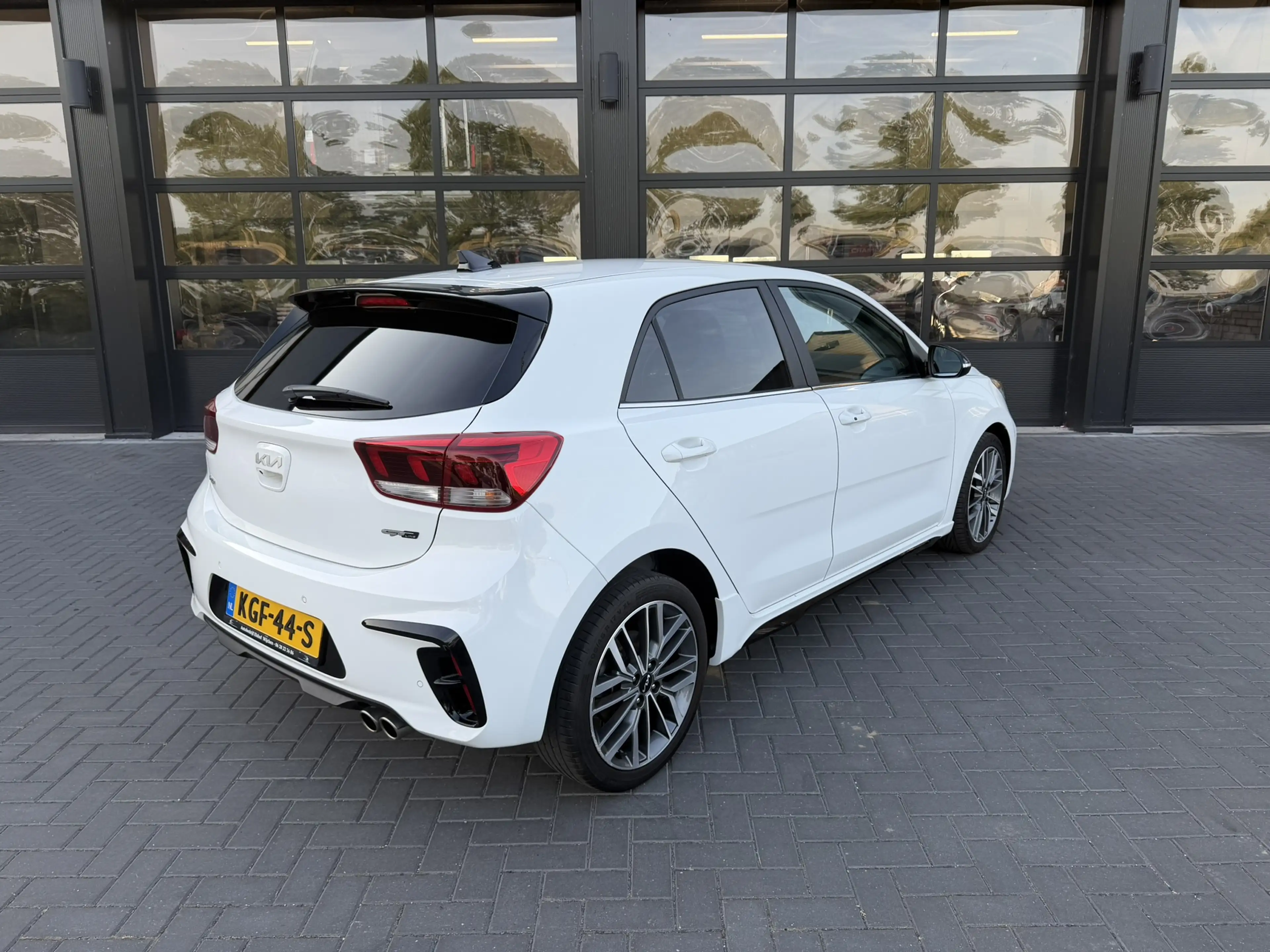 Kia Rio 1.0 T-GDI GT-Line Camera / Carplay — photo 2