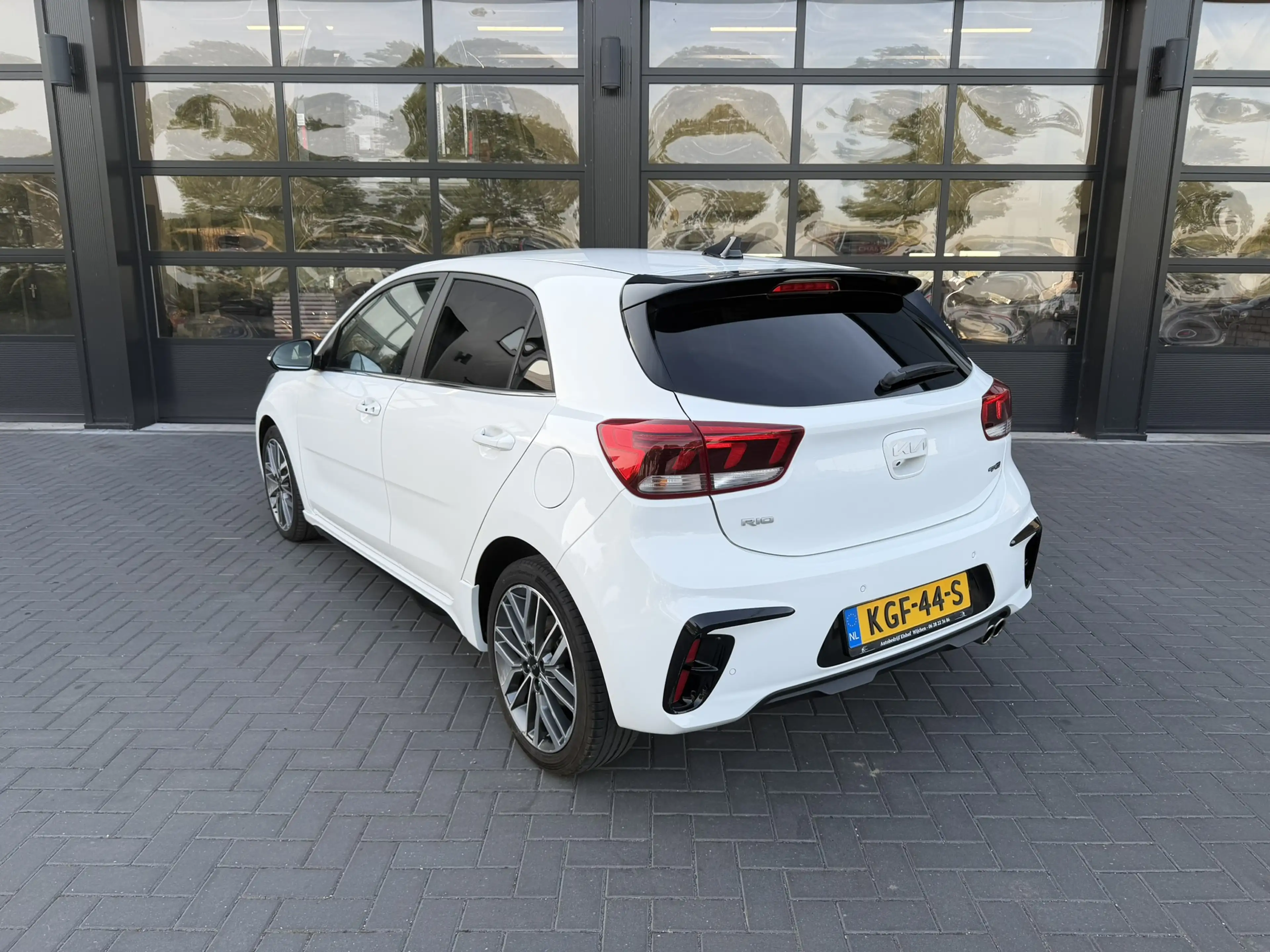 Kia Rio 1.0 T-GDI GT-Line Camera / Carplay — photo 19