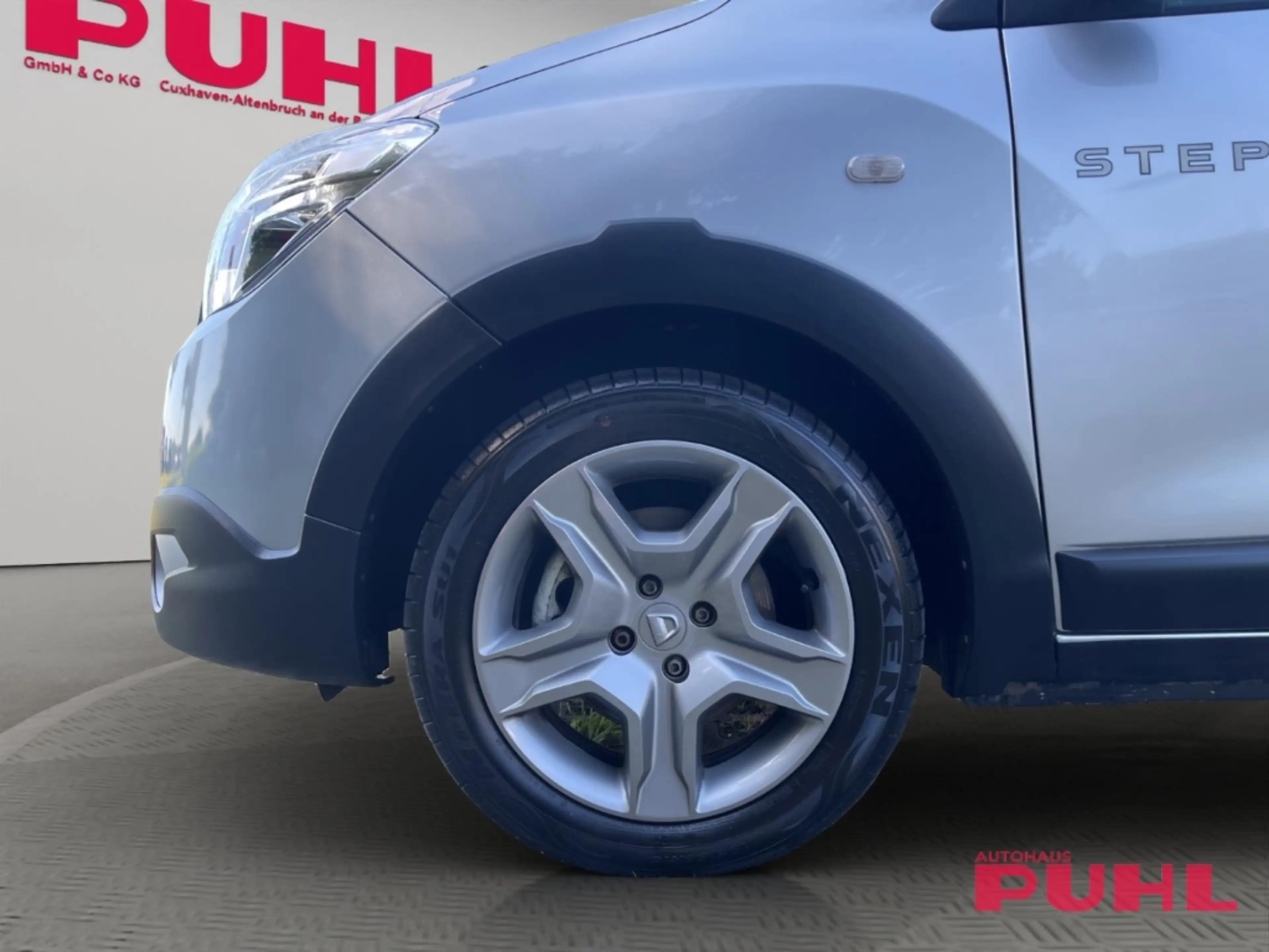 Dacia Lodgy Stepway Navi CarPlay  Fahrerprofil DAB SHZ Temp Te — photo 7