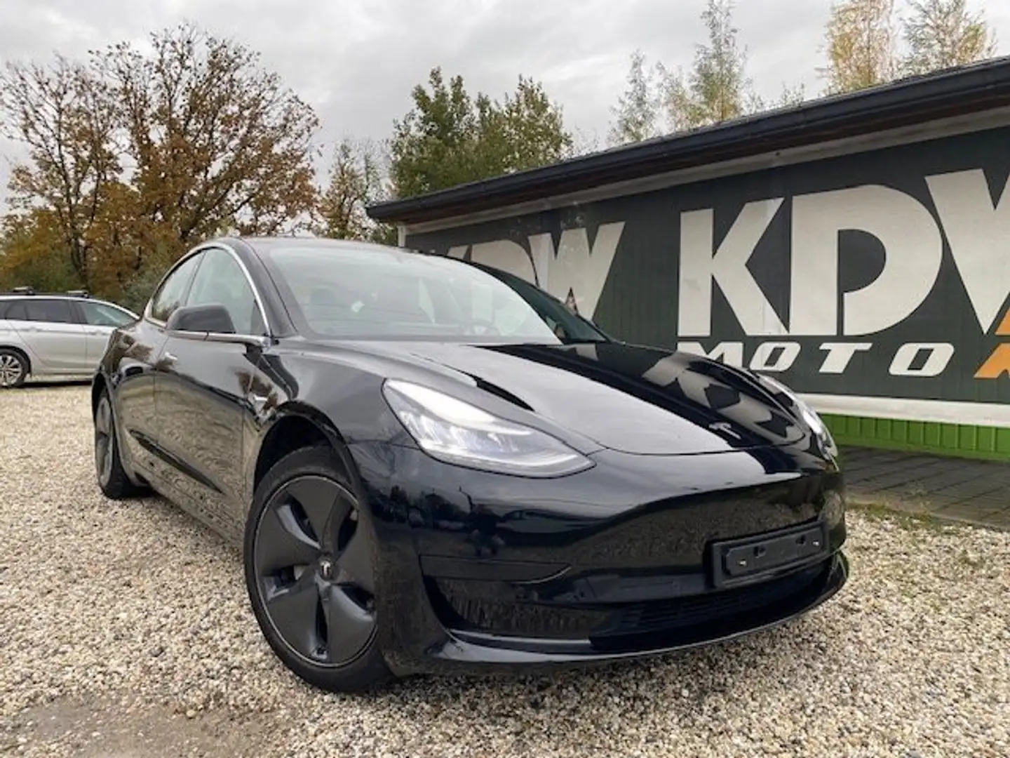 Tesla Model 3 44 kWh Standard Plus Noir - 1