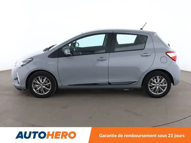 Toyota Yaris view 3