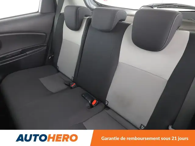 Toyota Yaris view 14