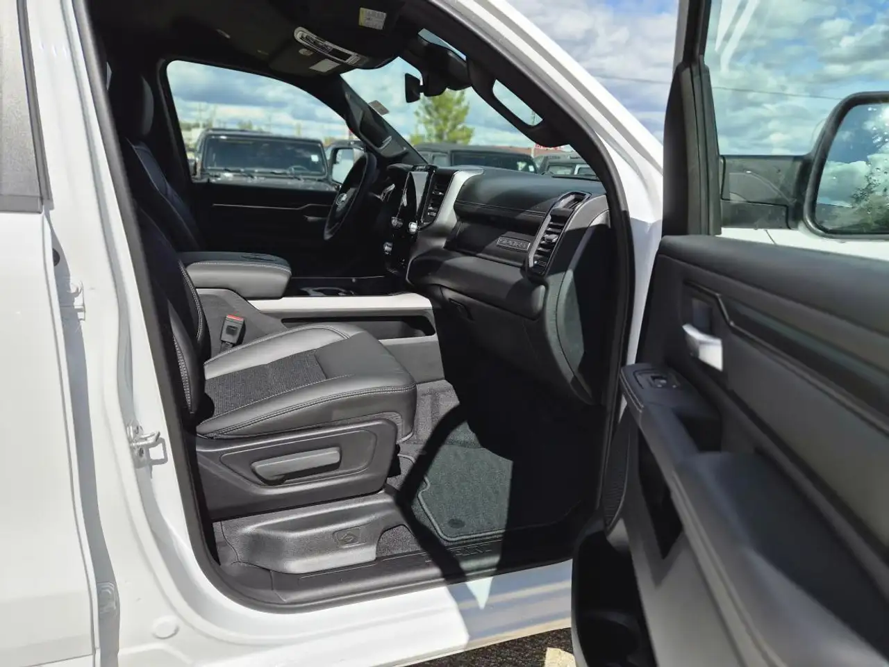 RAM 1500 photo RAM 1500