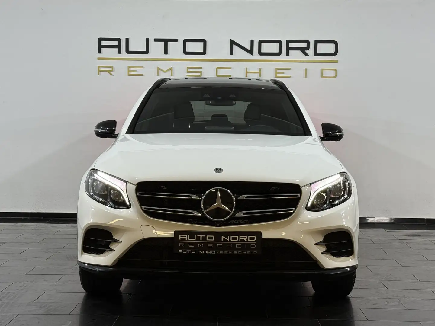 Mercedes-Benz GLC 350 d 4Matic*AMG*Pano*360°*Night*Ambiente* Blanc - 2