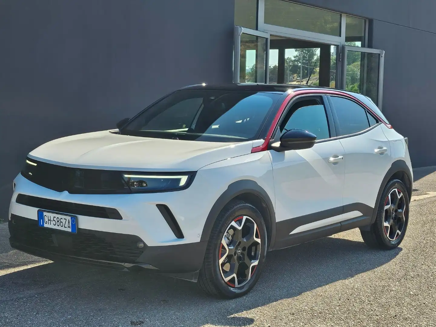 Opel Mokka-E GS-e Telecamera-Navy 14.000 KM. Bianco - 1