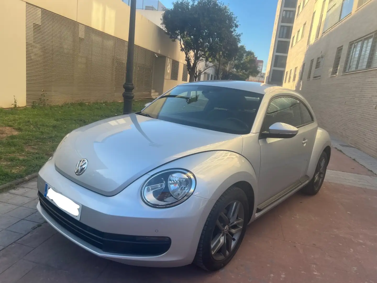Volkswagen Beetle 1.2 TSI Beetlemanía 105 Argent - 1