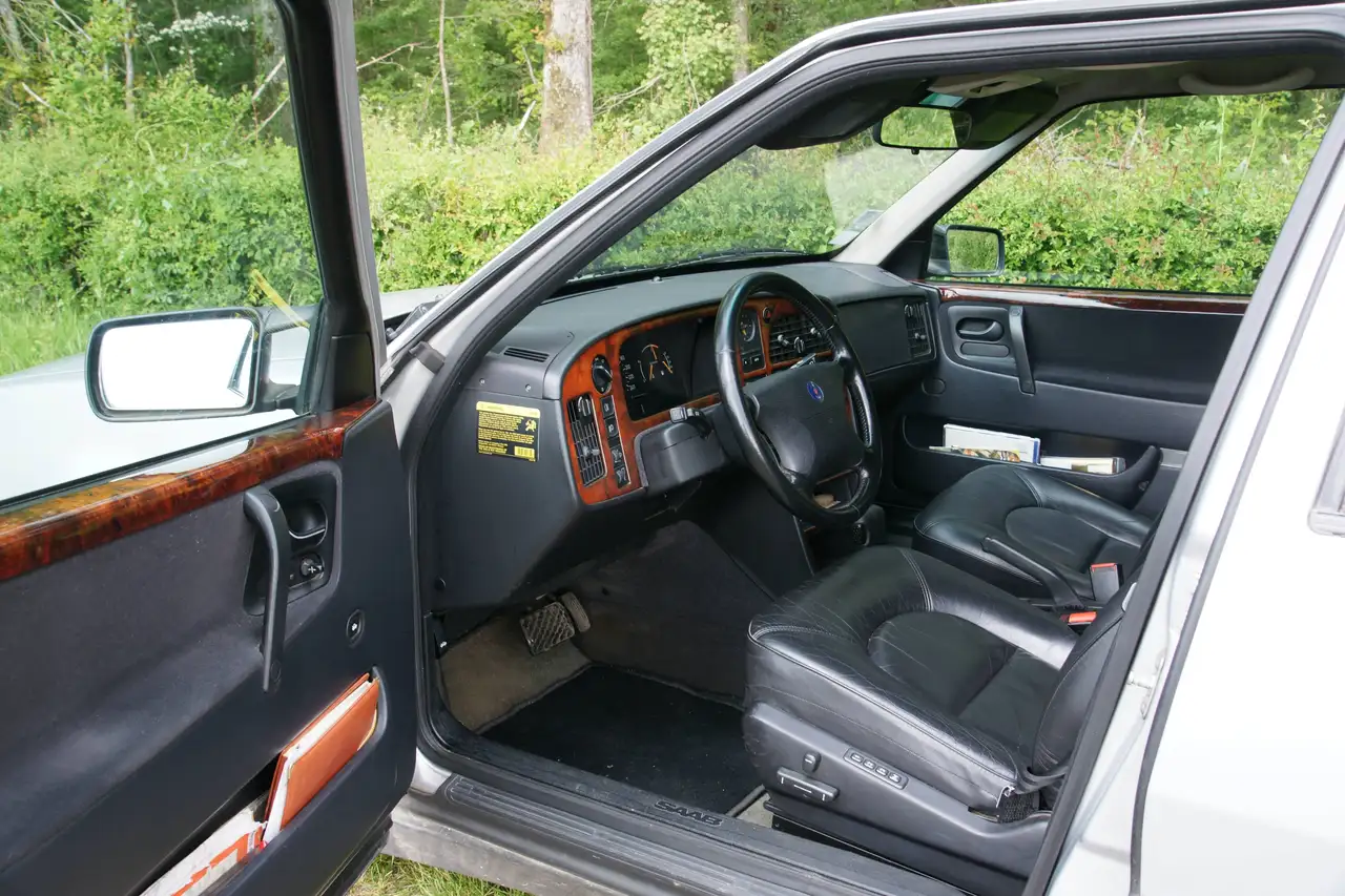 Saab 9000 T16 2.3 Griffin A, foto 3