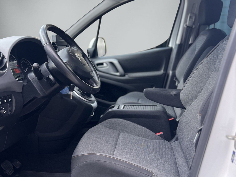 Citroen Berlingo Kombi Shine Klima Einparkhilfe — photo 9