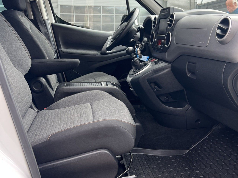 Citroen Berlingo Kombi Shine Klima Einparkhilfe — photo 13