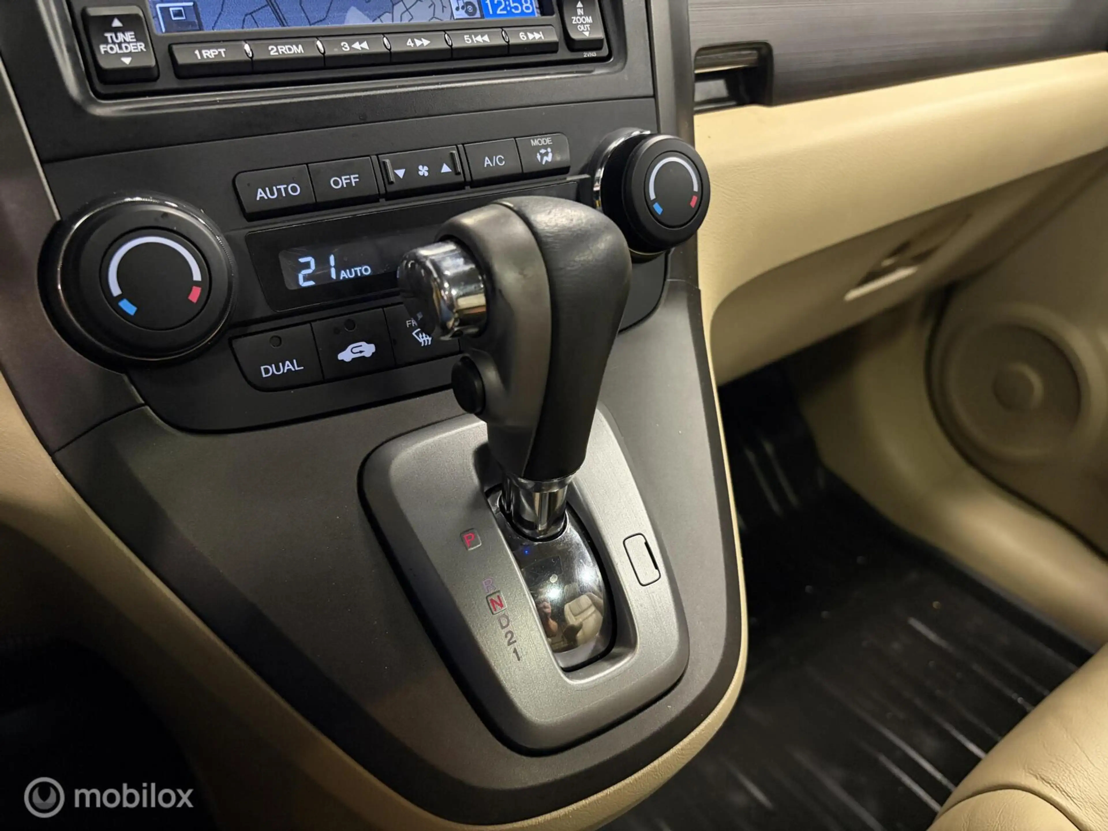 Honda CR-V 2.0i Executive AUTOMAAT / LEDER / PANO / TR.HAAK / — photo 11