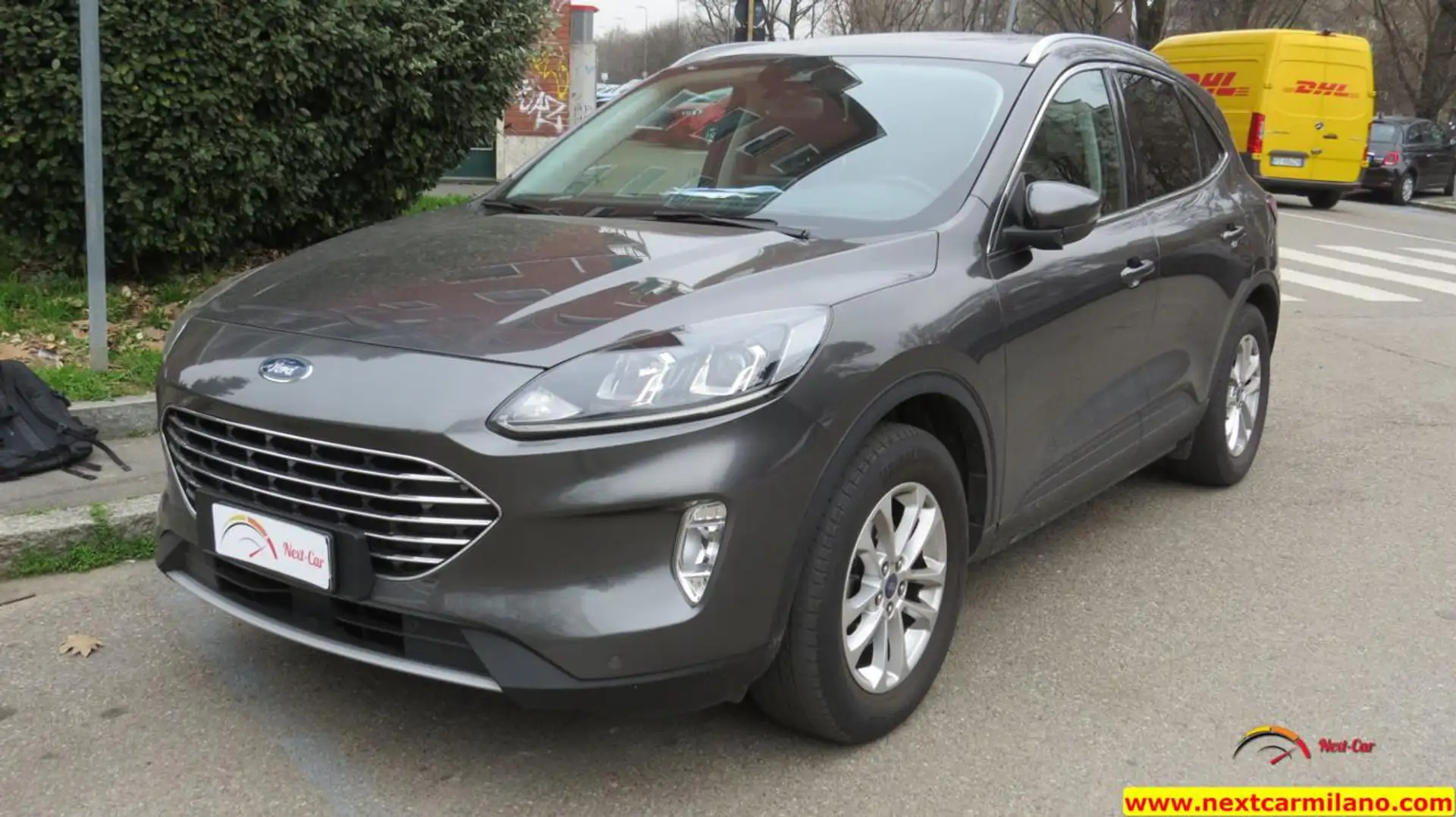Ford Kuga 1.5 EcoBlue 120 CV 2WD Titanium Grigio - 1