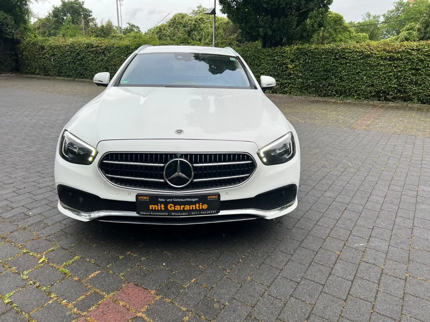 Mercedes-Benz E 220 E -Klasse T-Modell E 220 d Blanc - 2