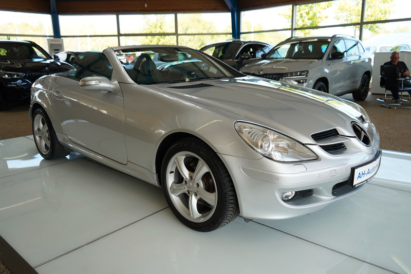 Mercedes-Benz SLK 280 SLK Roadster Cabrio XENON / NAVI / LEDER / PDC — photo 2
