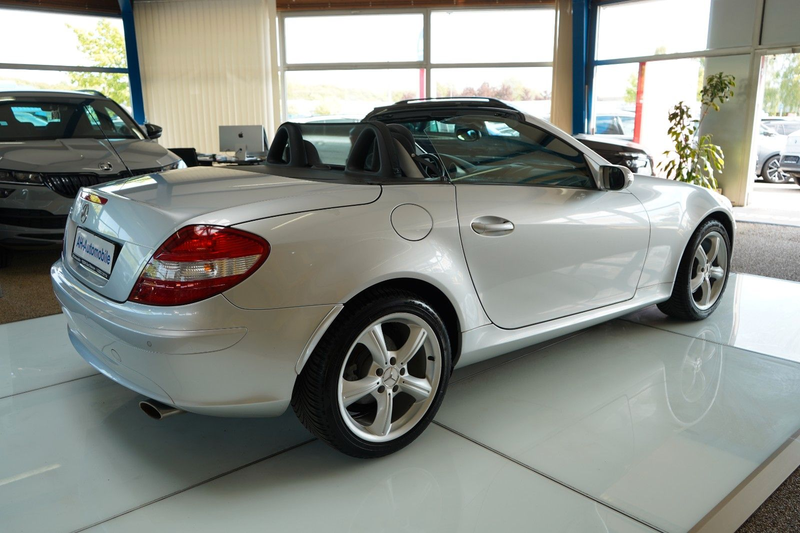 Mercedes-Benz SLK 280 SLK Roadster Cabrio XENON / NAVI / LEDER / PDC — photo 4