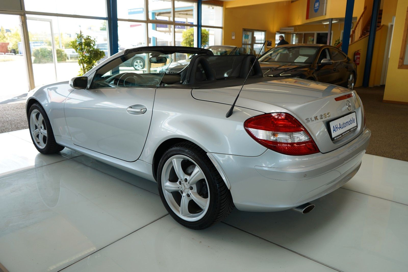 Mercedes-Benz SLK 280 SLK Roadster Cabrio XENON / NAVI / LEDER / PDC — photo 3