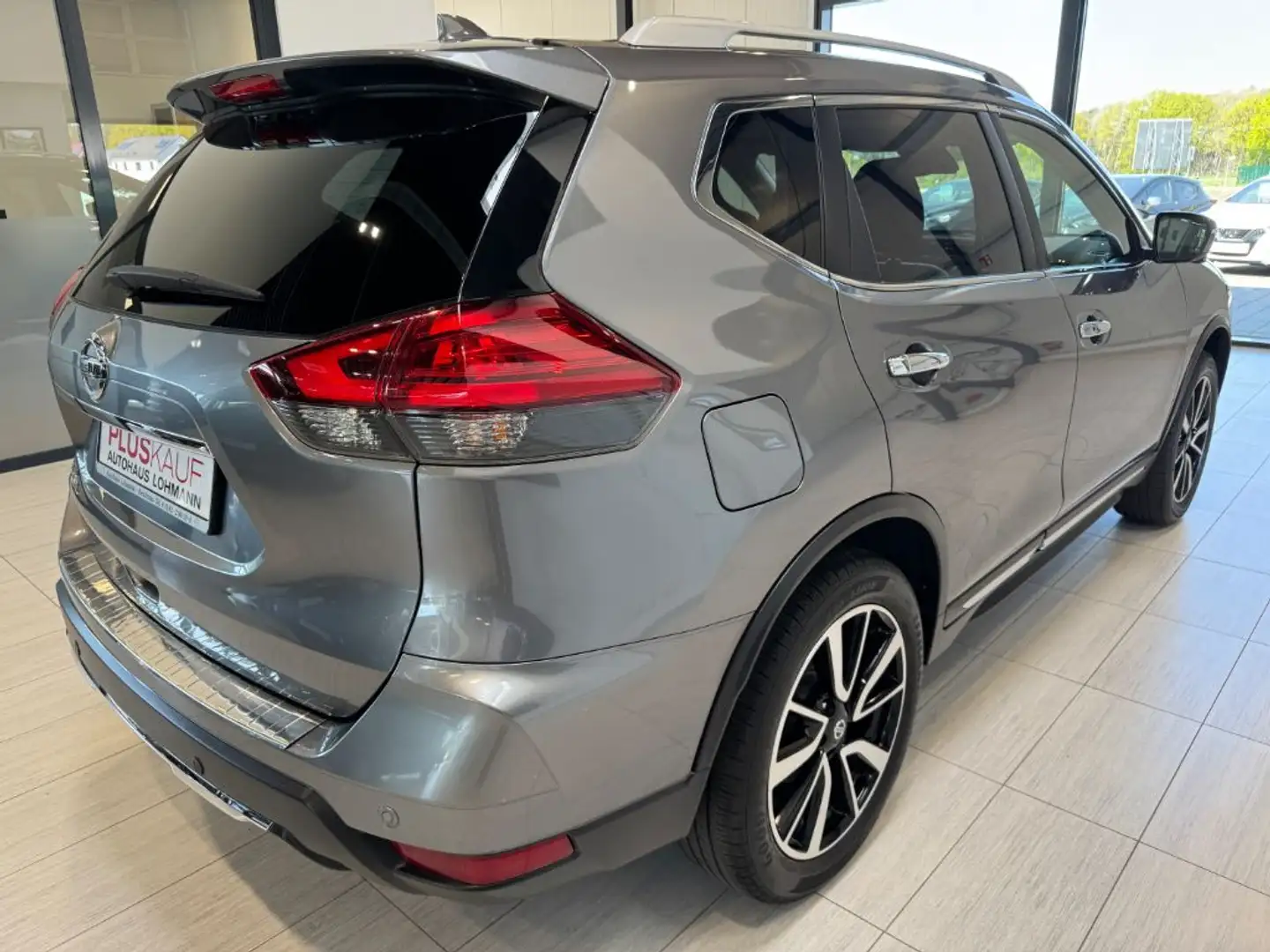 Nissan X-Trail 1.3 DIG-T Xtronic Tekna 360°Kamera Leder Grau - 2
